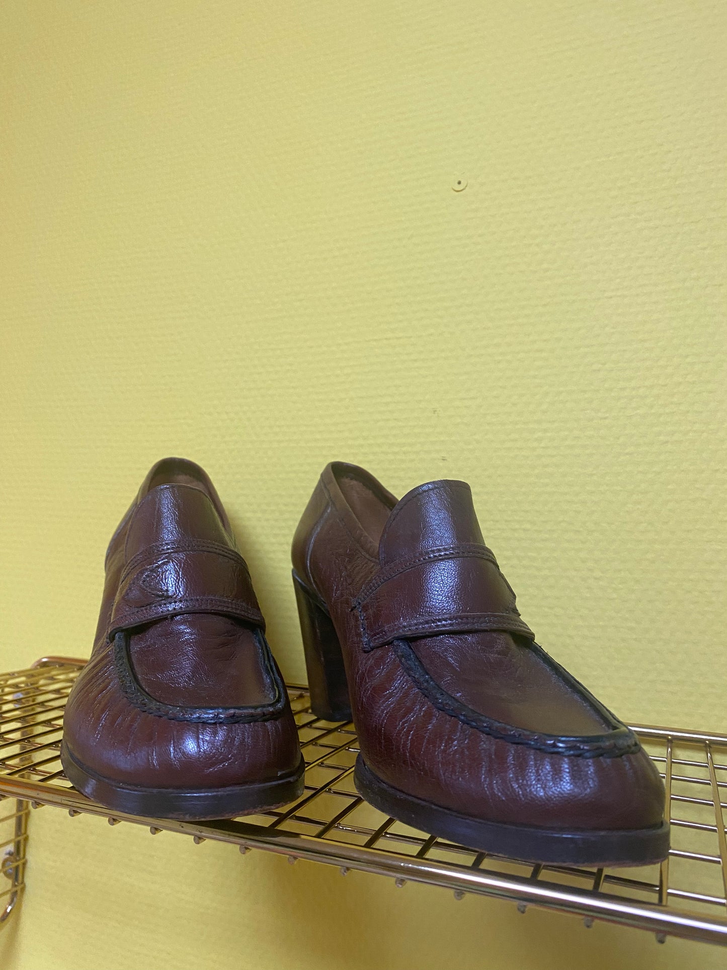 Escarpin en cuir 70s