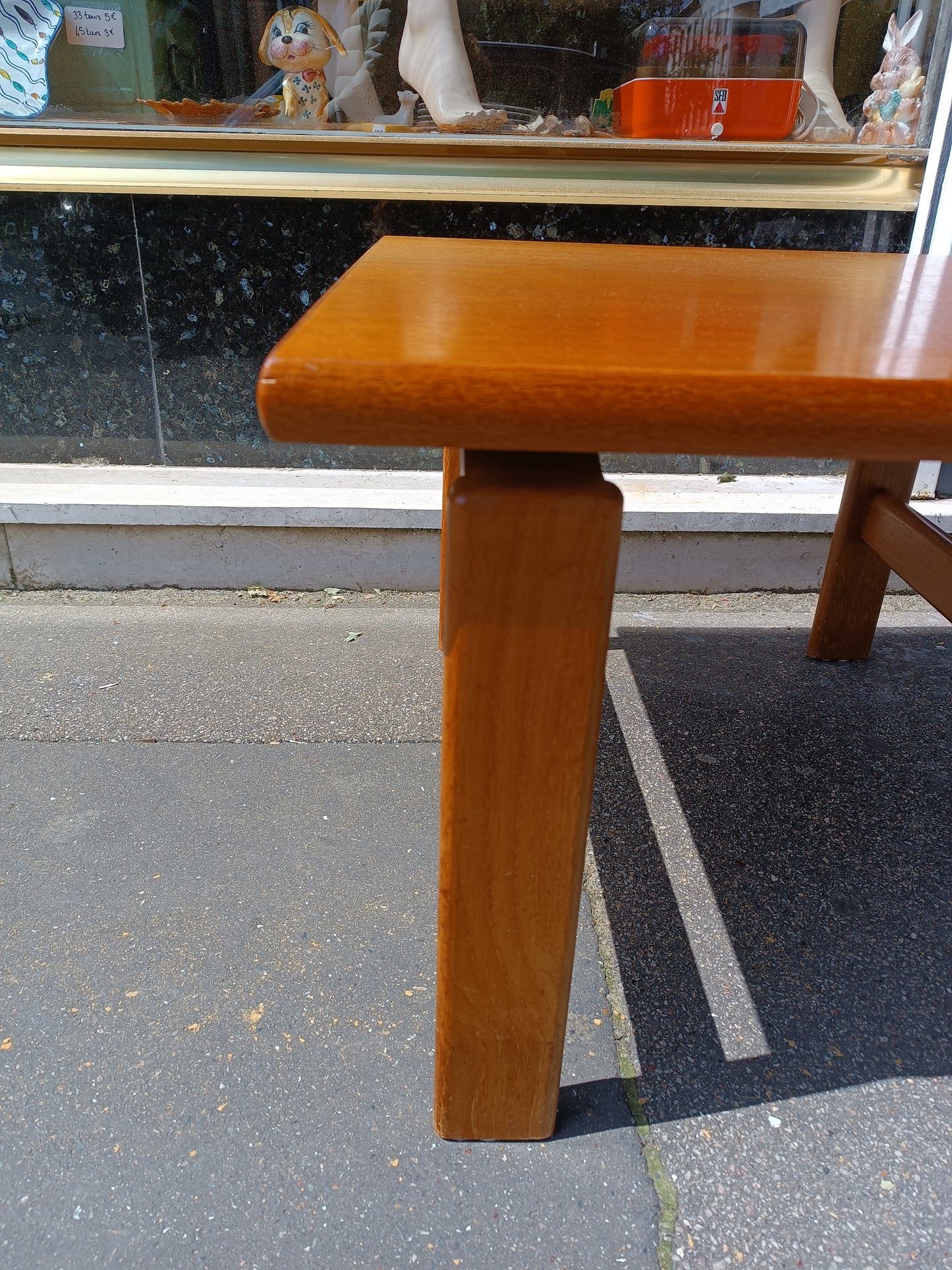Table basse scandinave en teck de Niels Bach