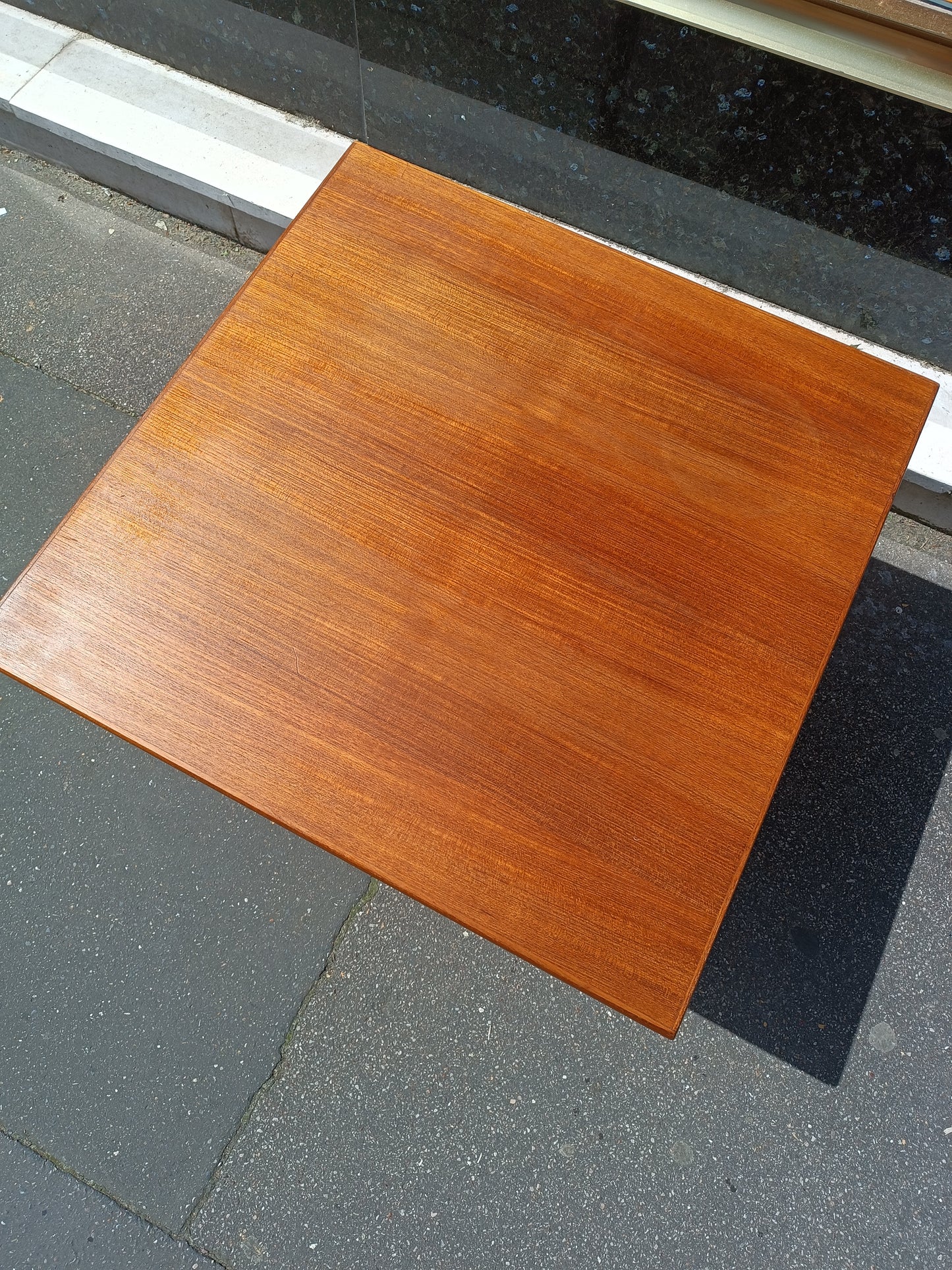 Table basse scandinave de Niels Bach années 70's