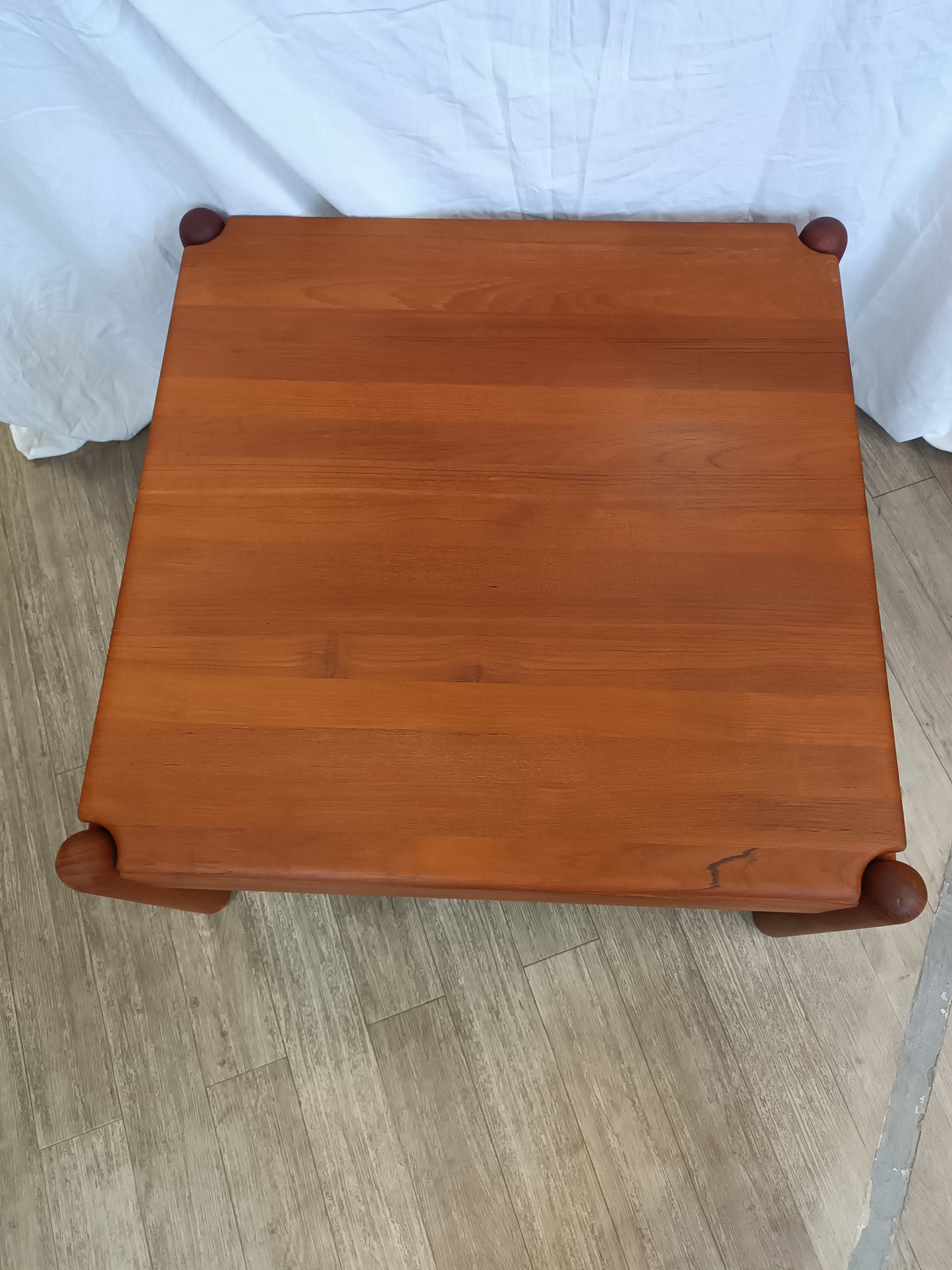 Table basse scandinave en teck massif