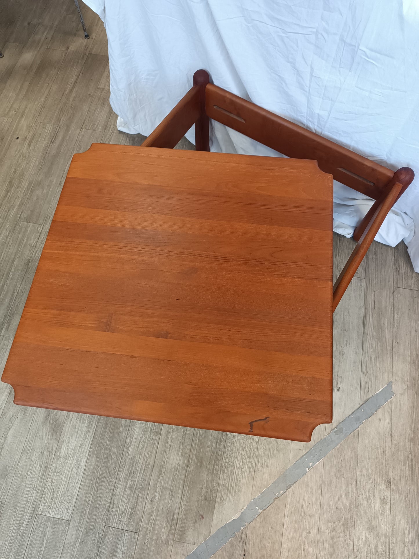 Table basse scandinave en teck massif