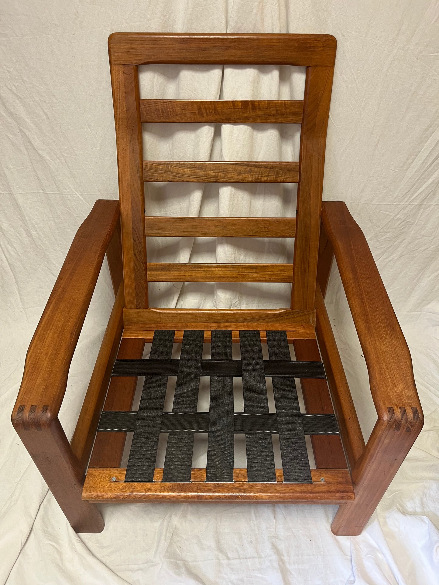 Paire de fauteuils scandinaves teck massif 1970