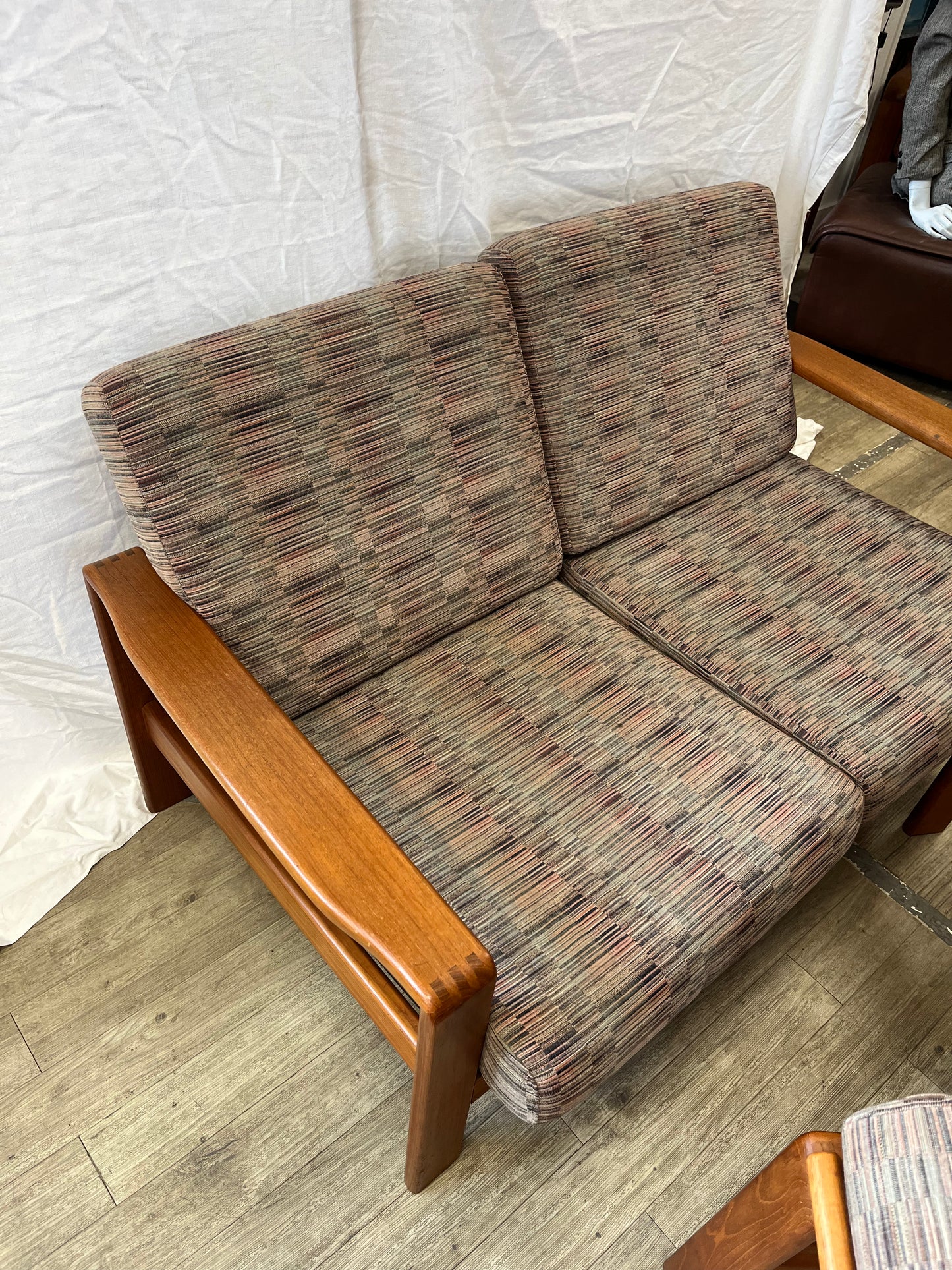 Salon scandinave en teck massif 1970