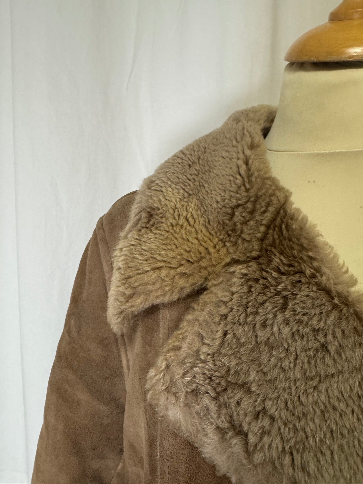 Manteau en peau lainée