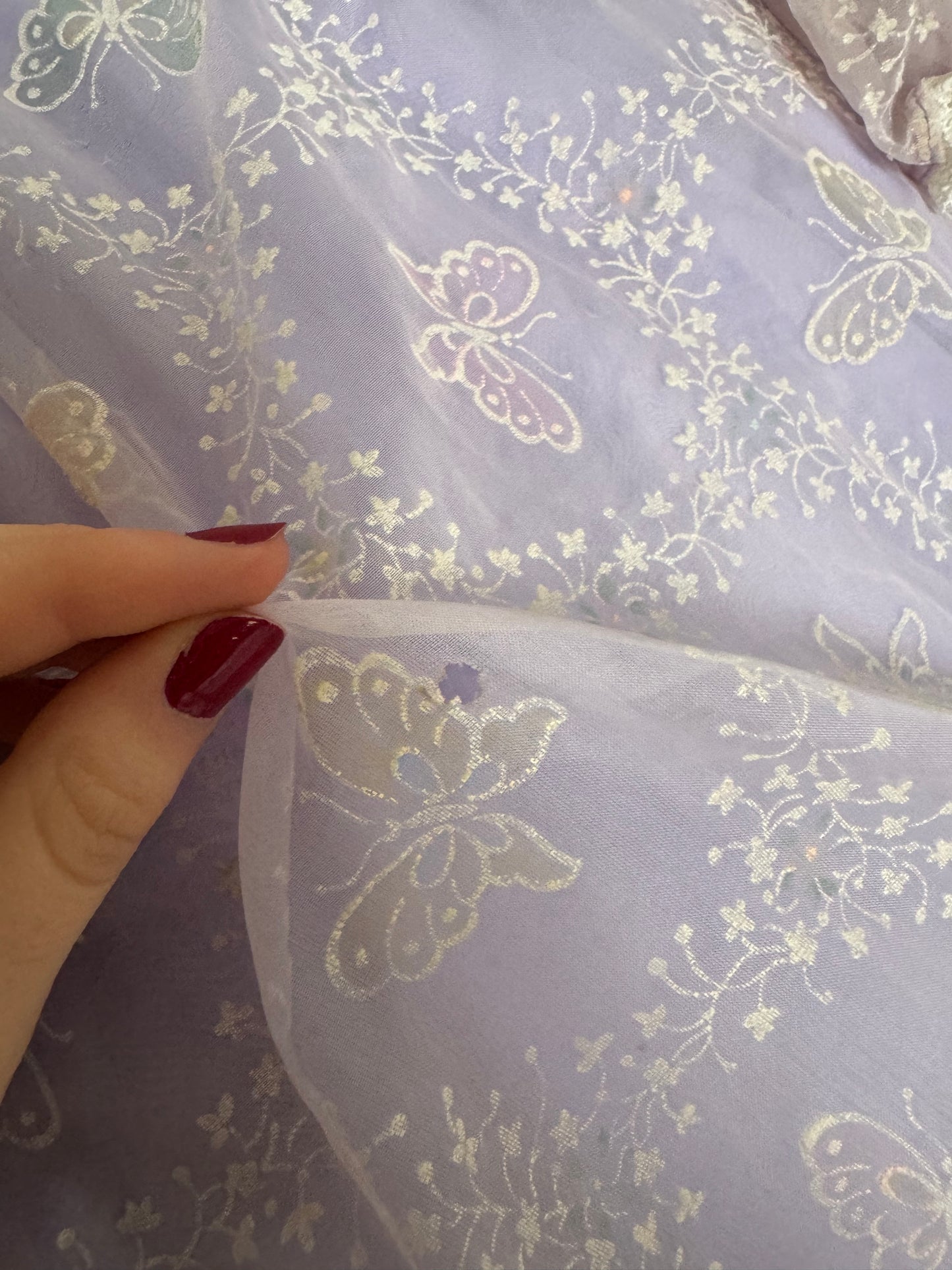 Robe brodée violette