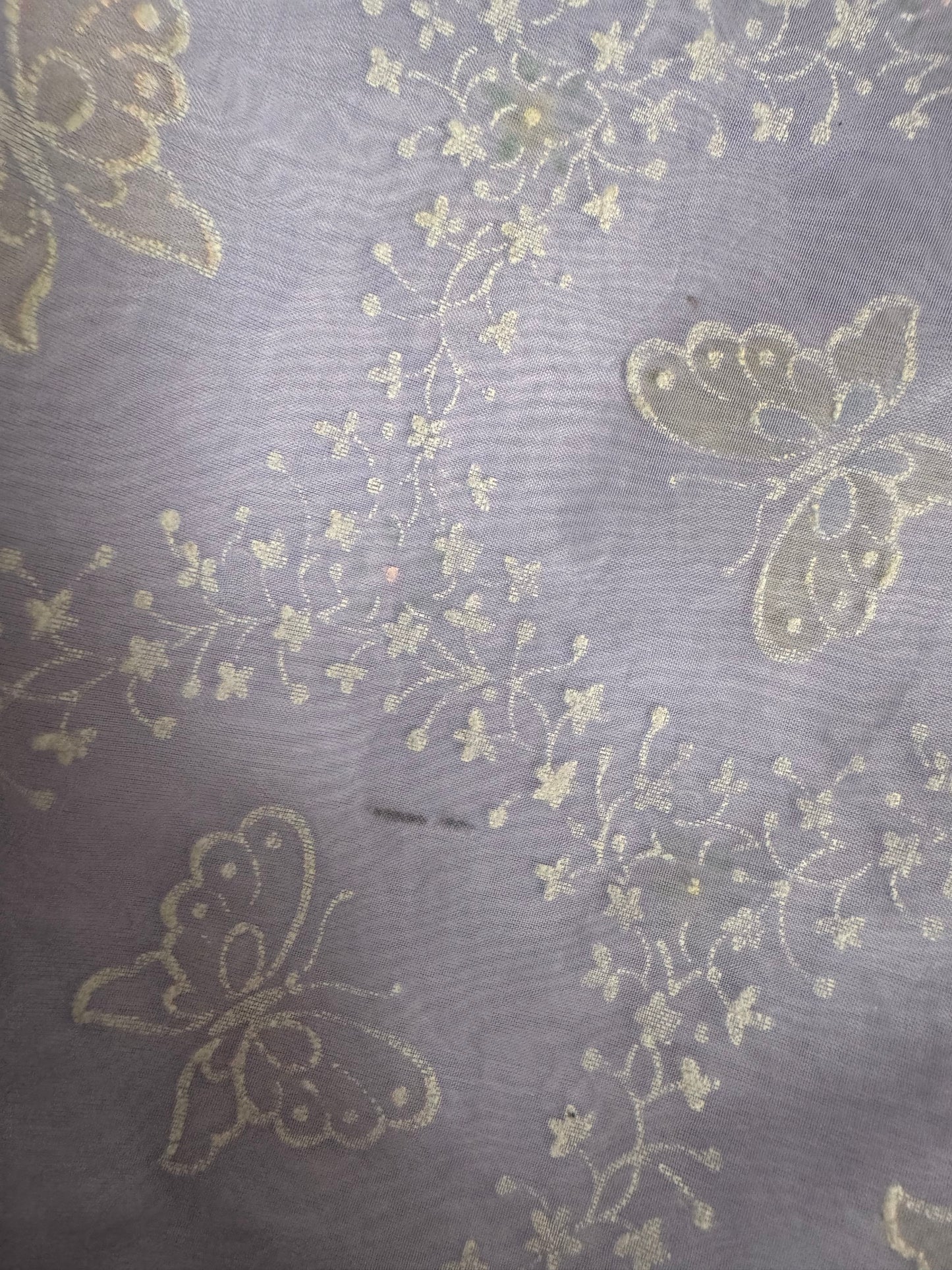 Robe brodée violette