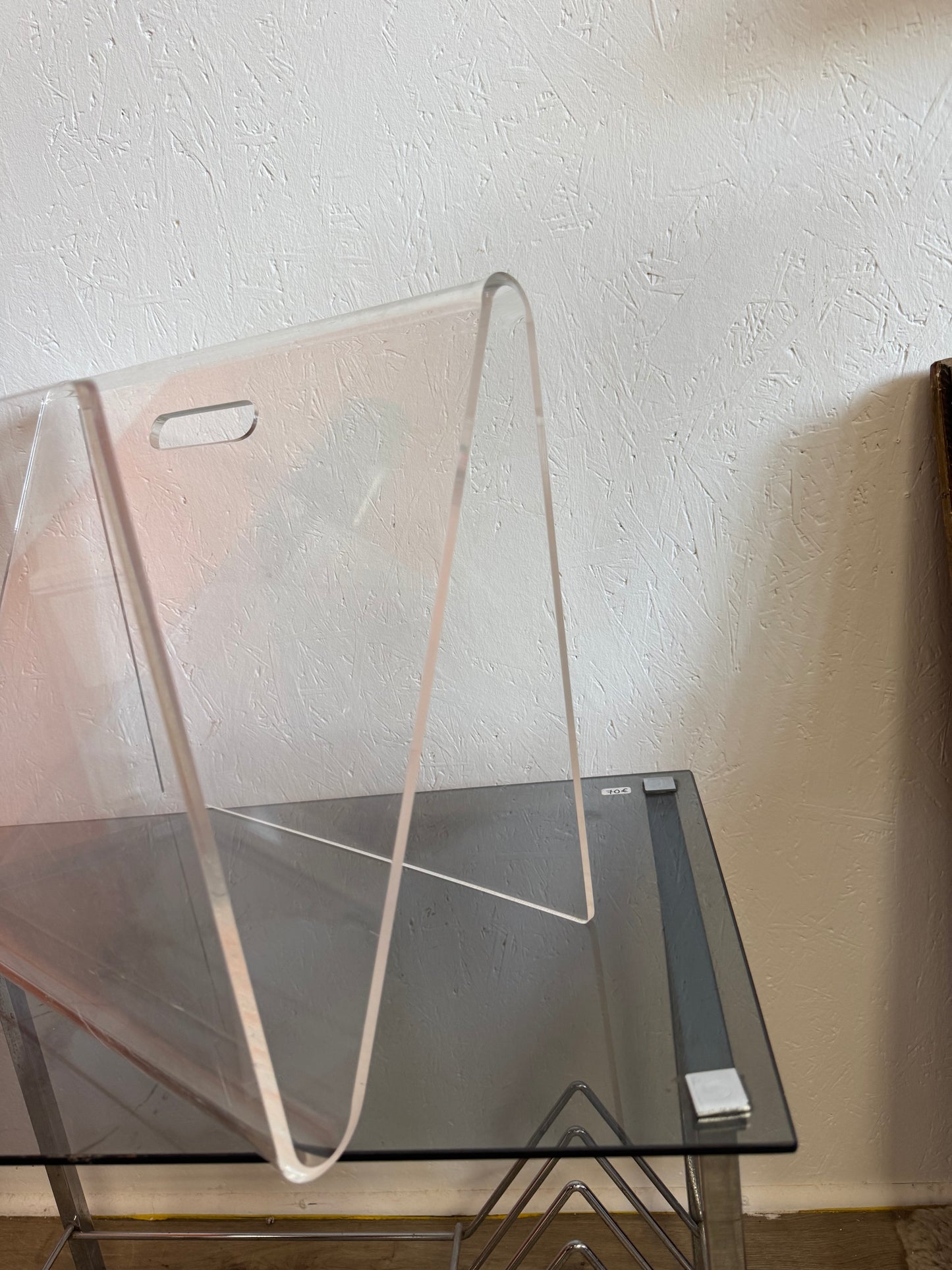 Porte revue en plexiglas
