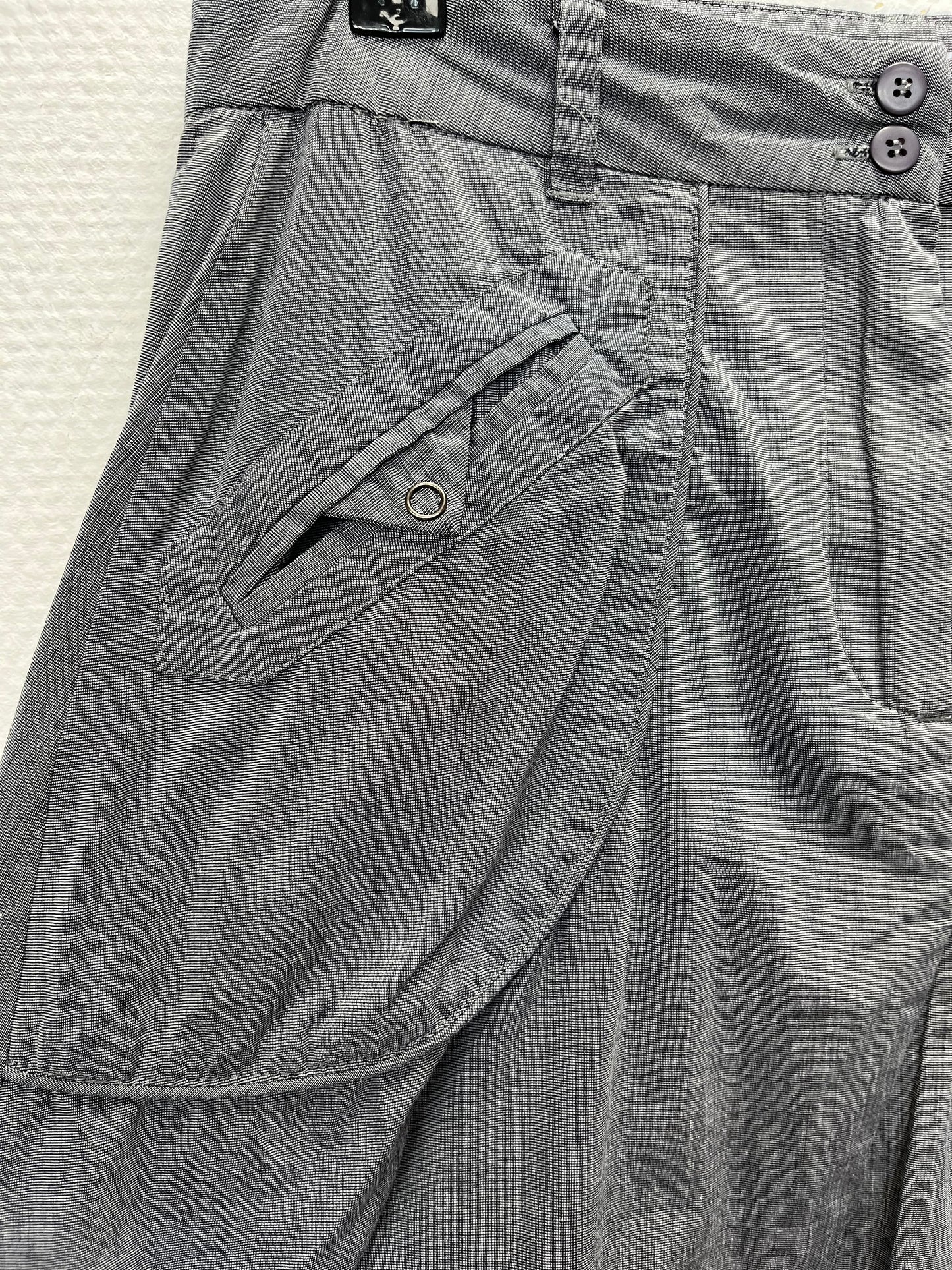 Jupe short grise Y2K