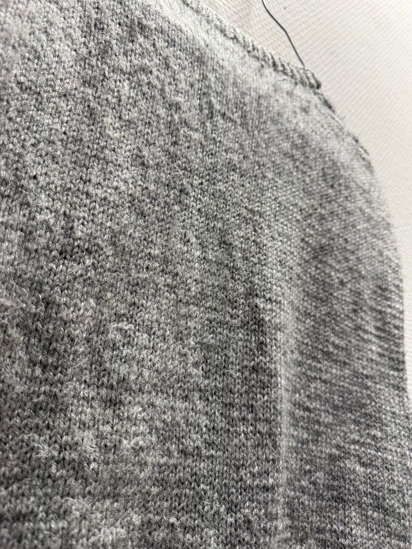 Pull sans manche gris