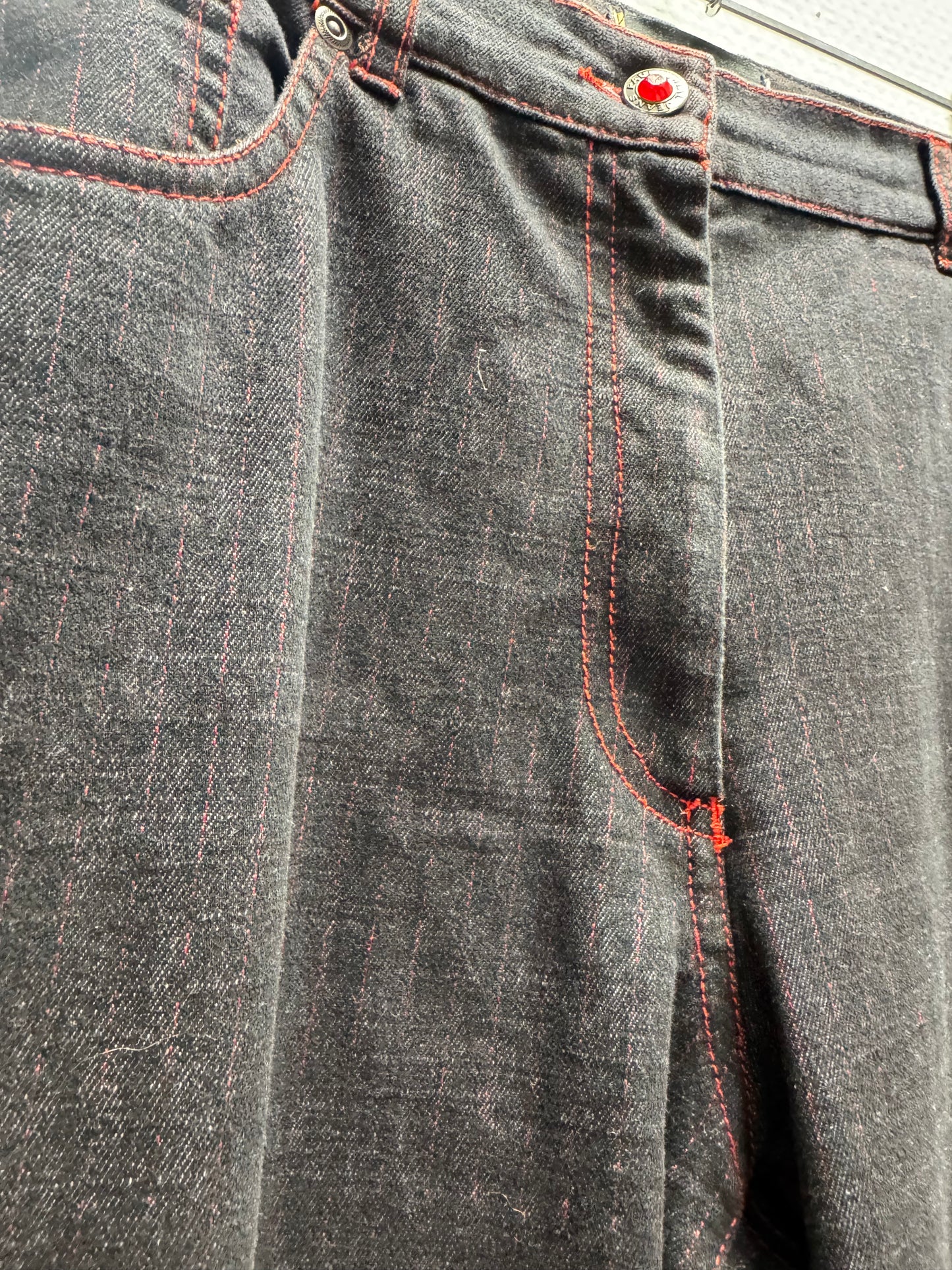 Pantalon à rayures