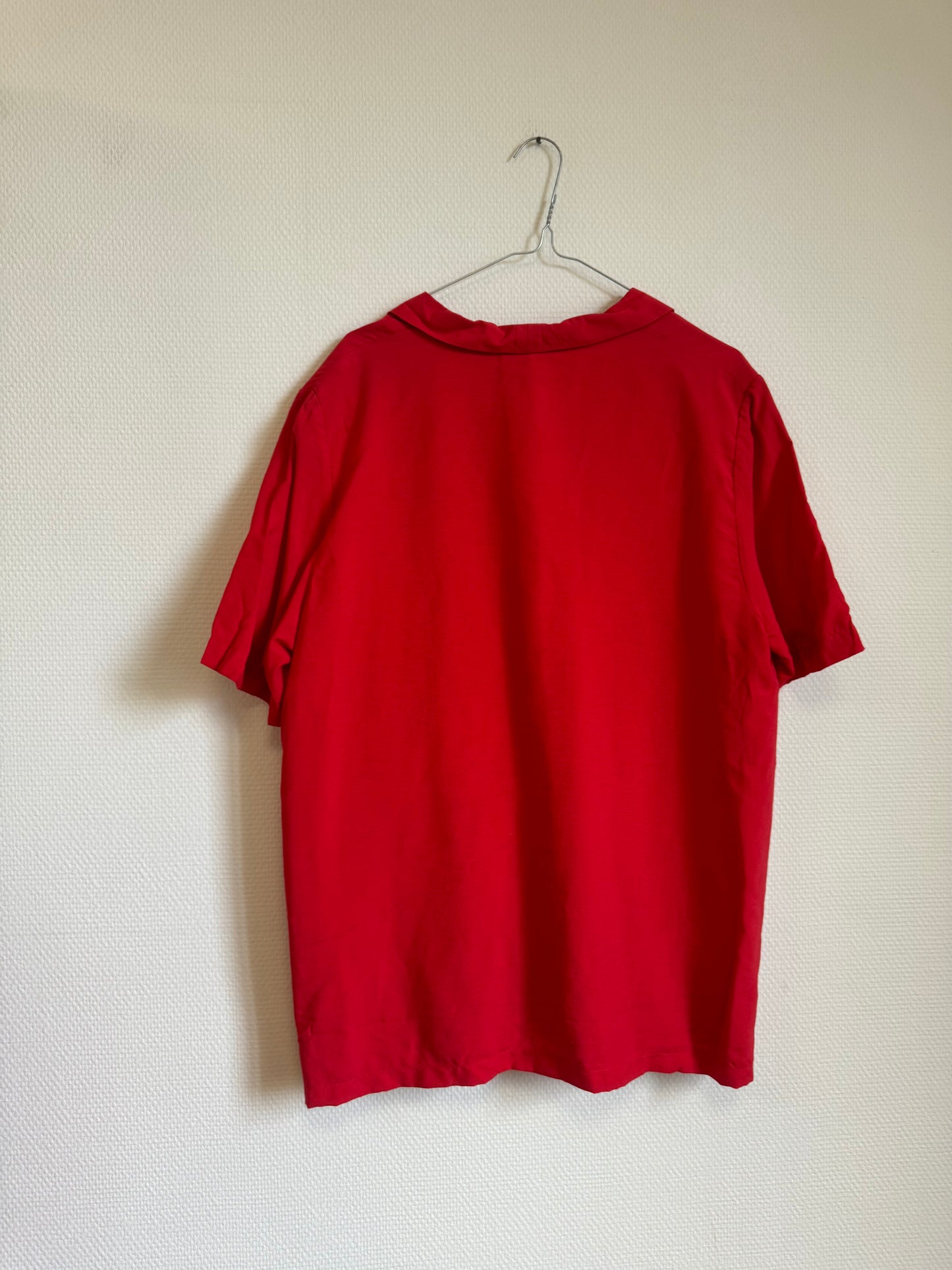 Chemise rouge