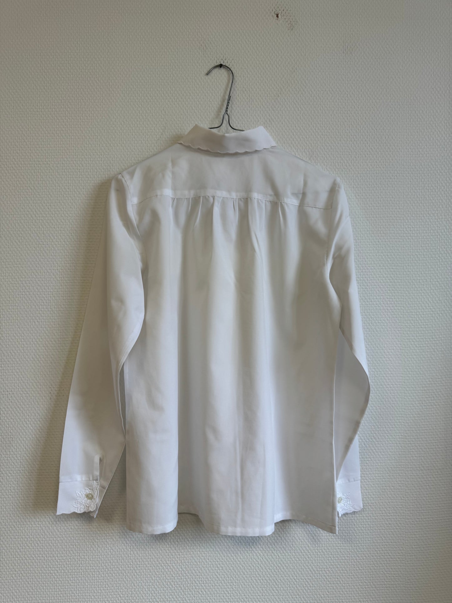 Chemise brodée