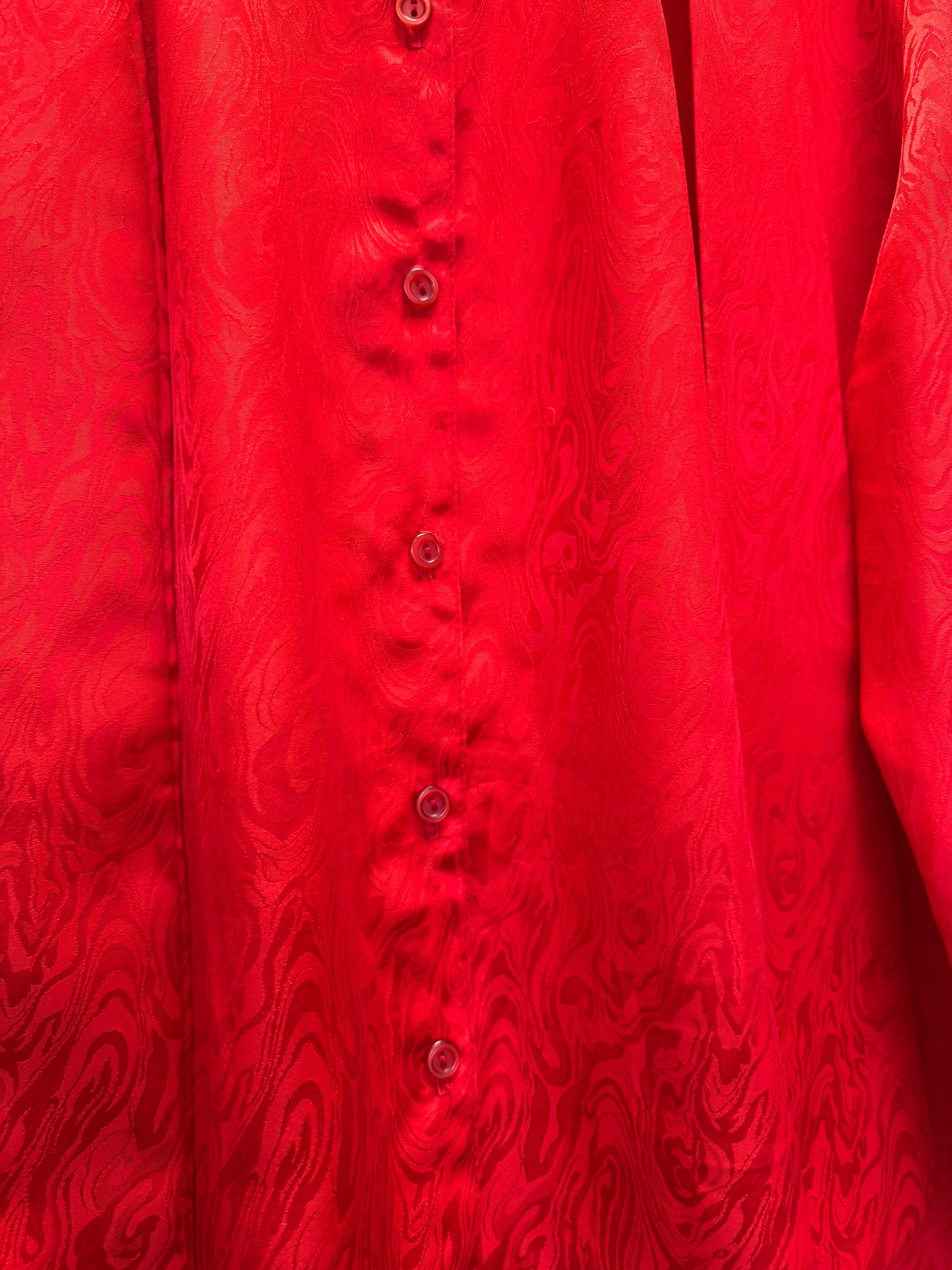 Chemise rouge à motifs