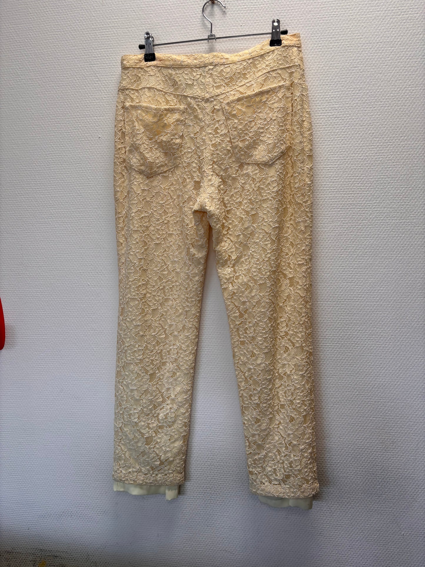 Pantalon en dentelle