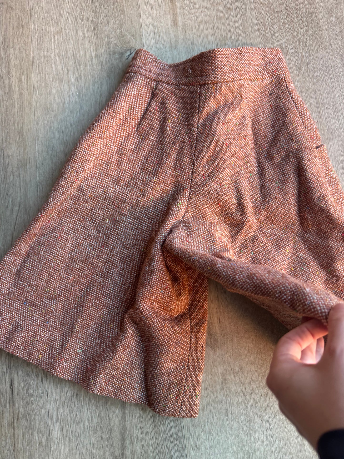 Short rouge 70s