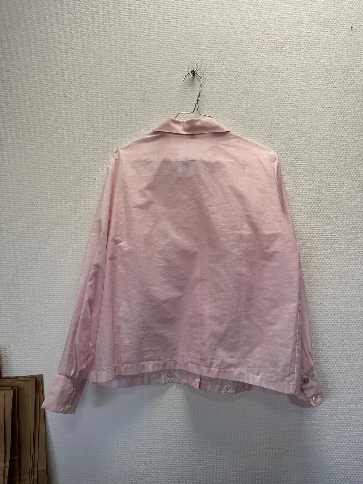 Chemise brodée rose