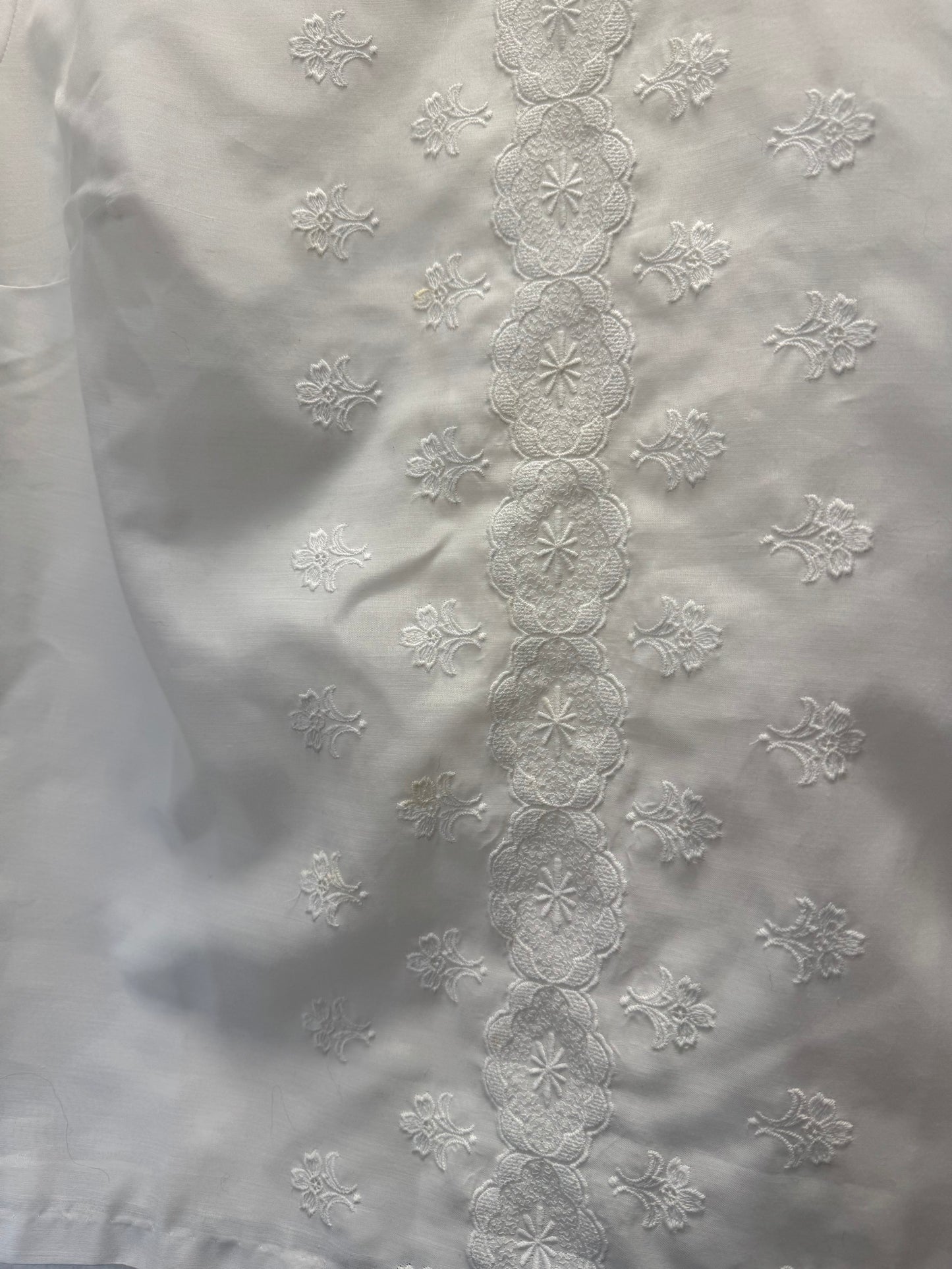 Blouse brodée