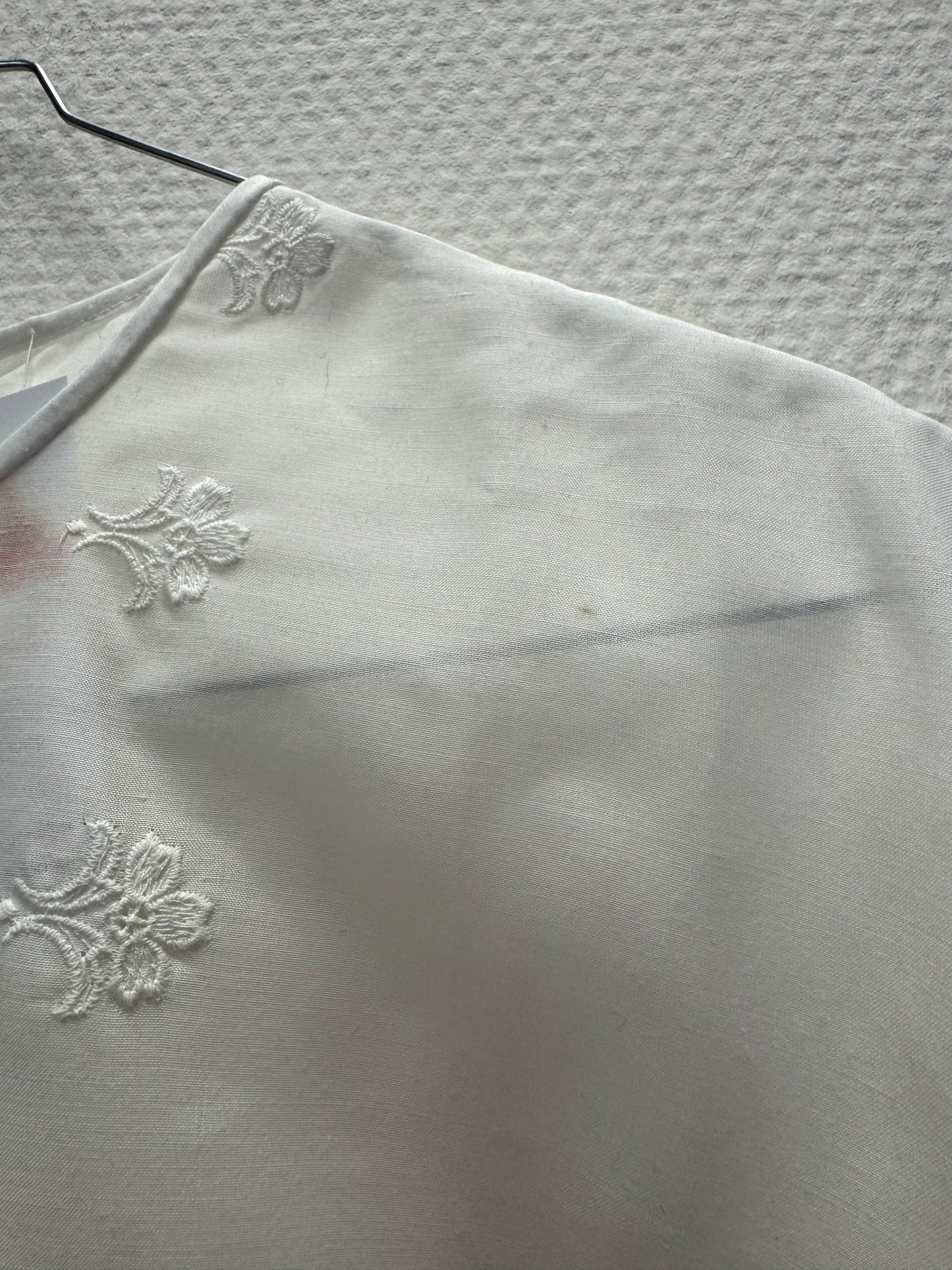 Blouse brodée