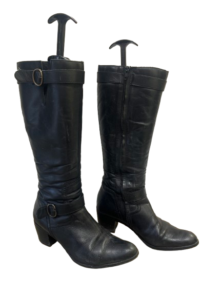 Bottes en cuir noir