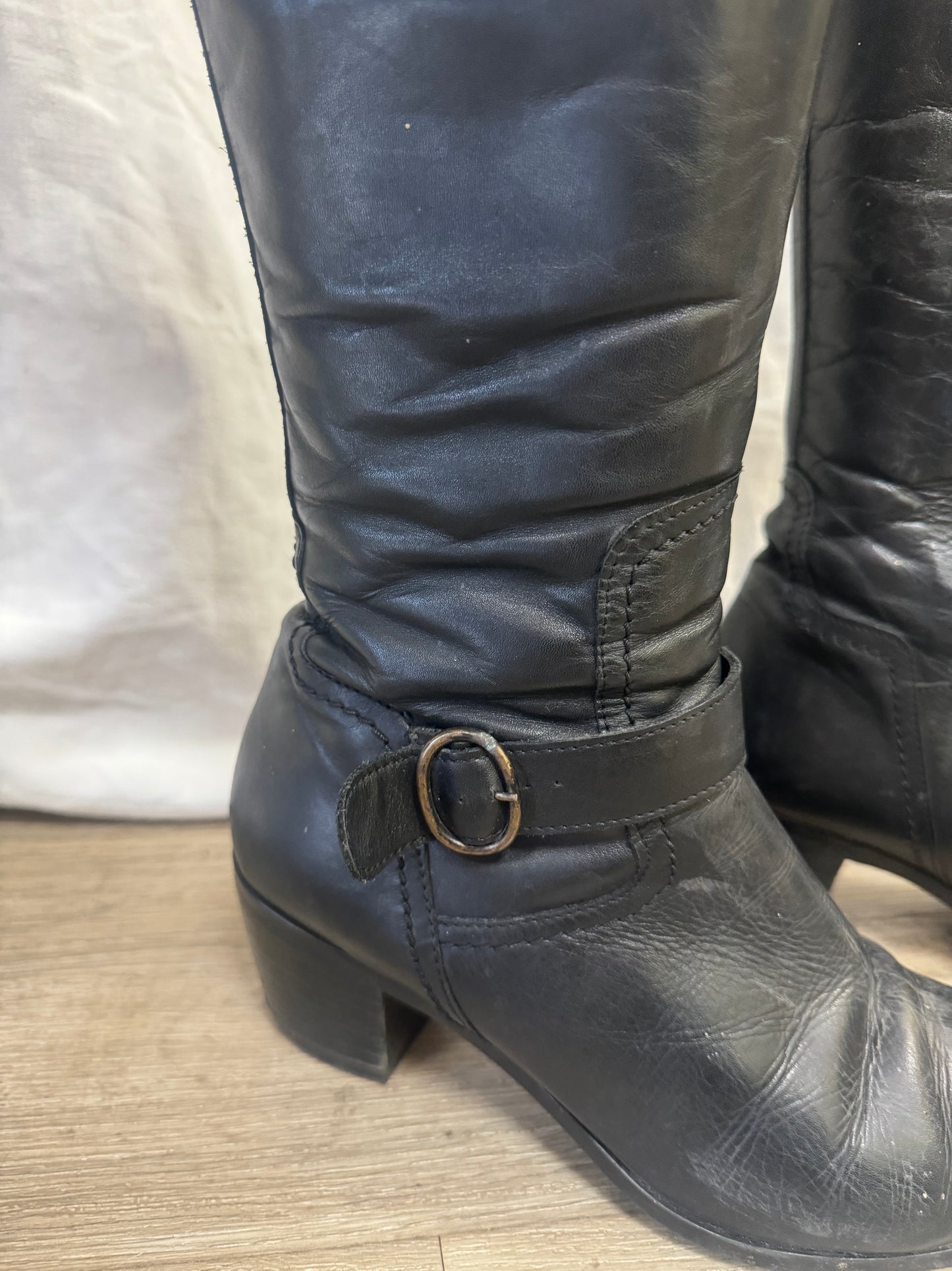 Bottes en cuir noir