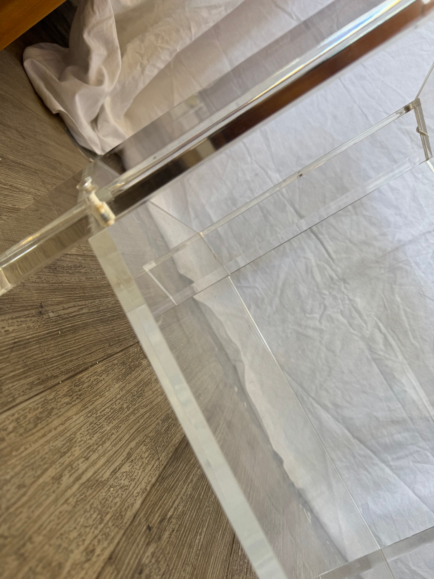 Desserte en plexiglas