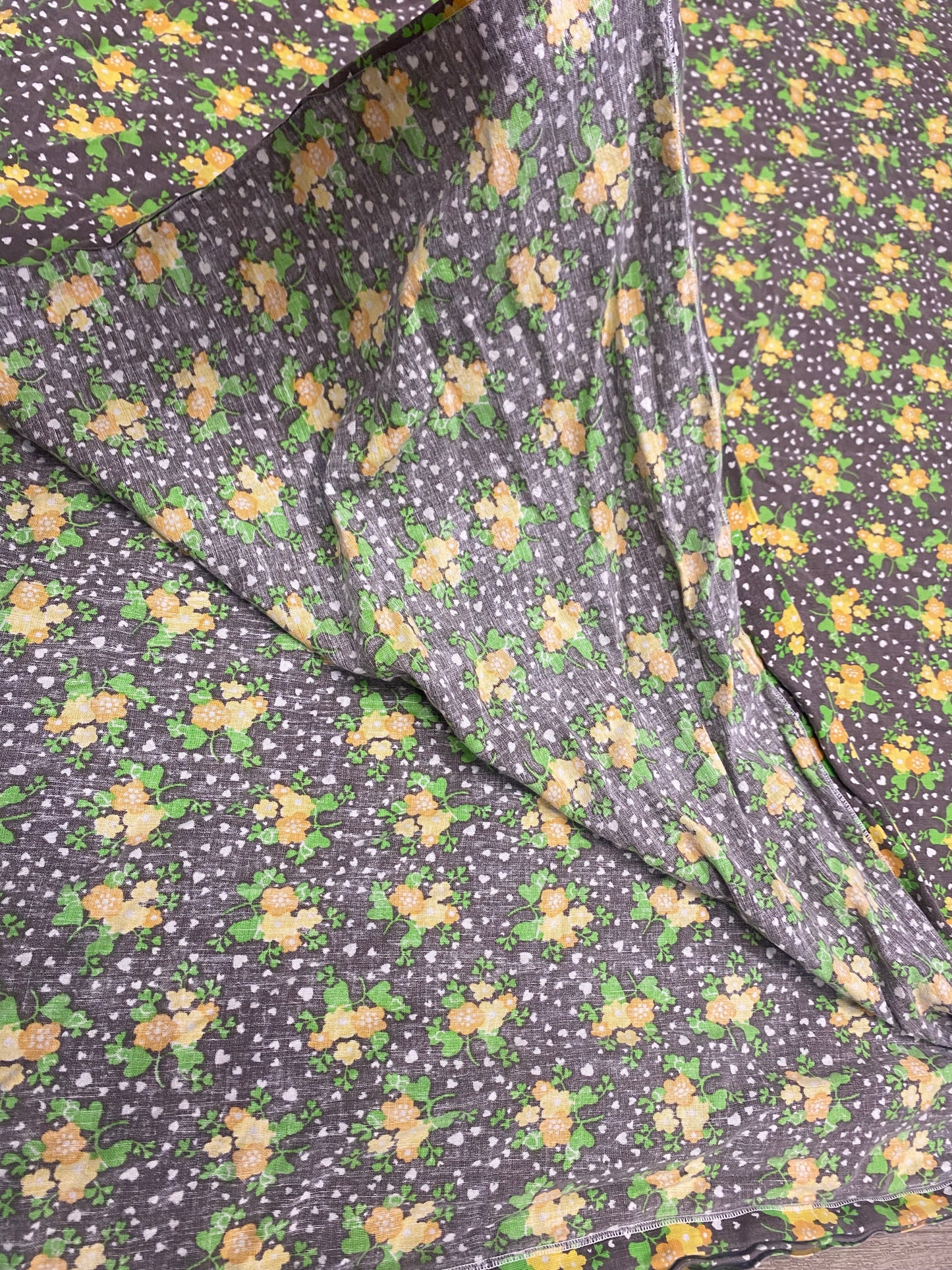 Drap à fleurs 70s