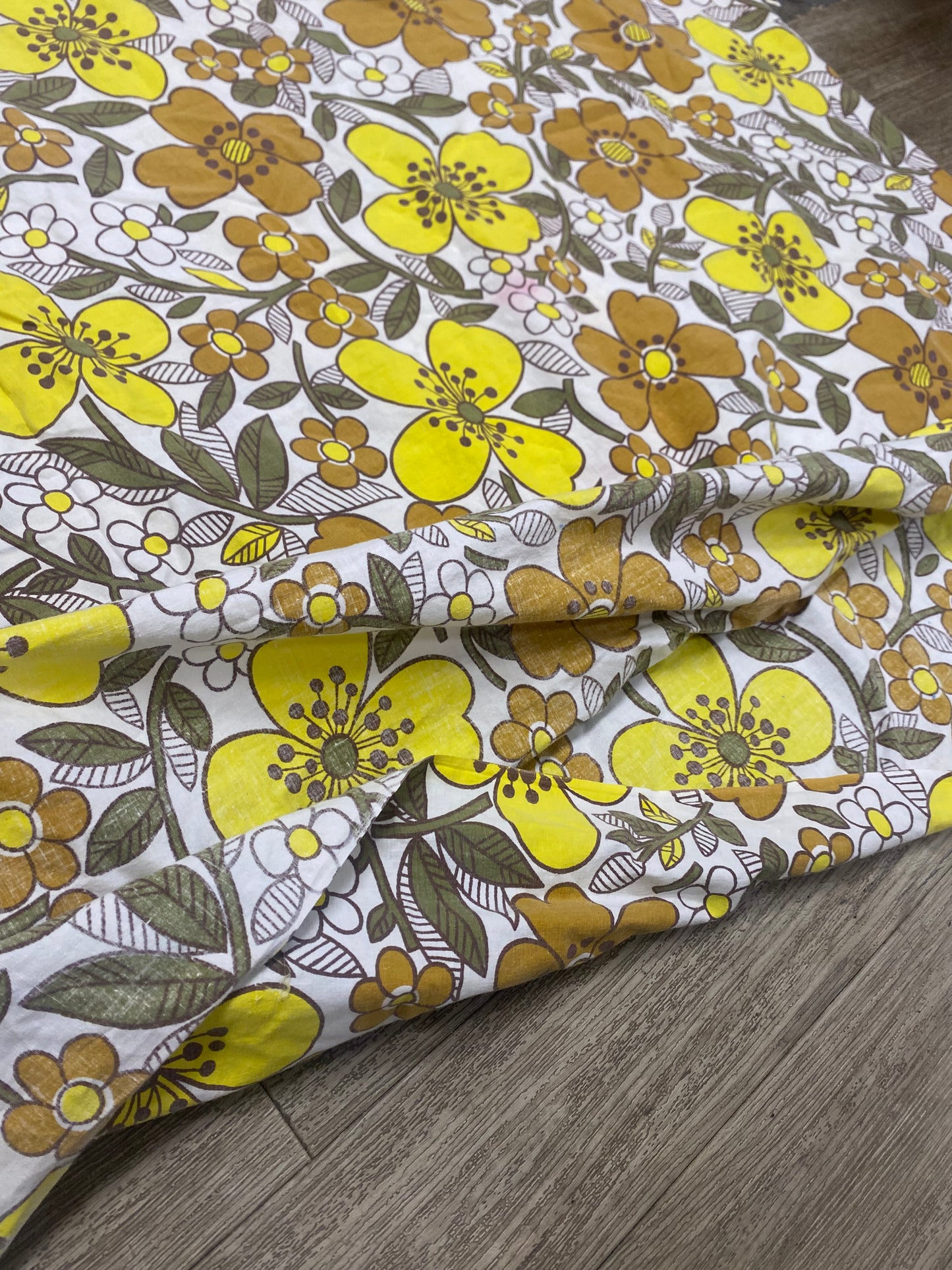 Drap à fleurs 70s