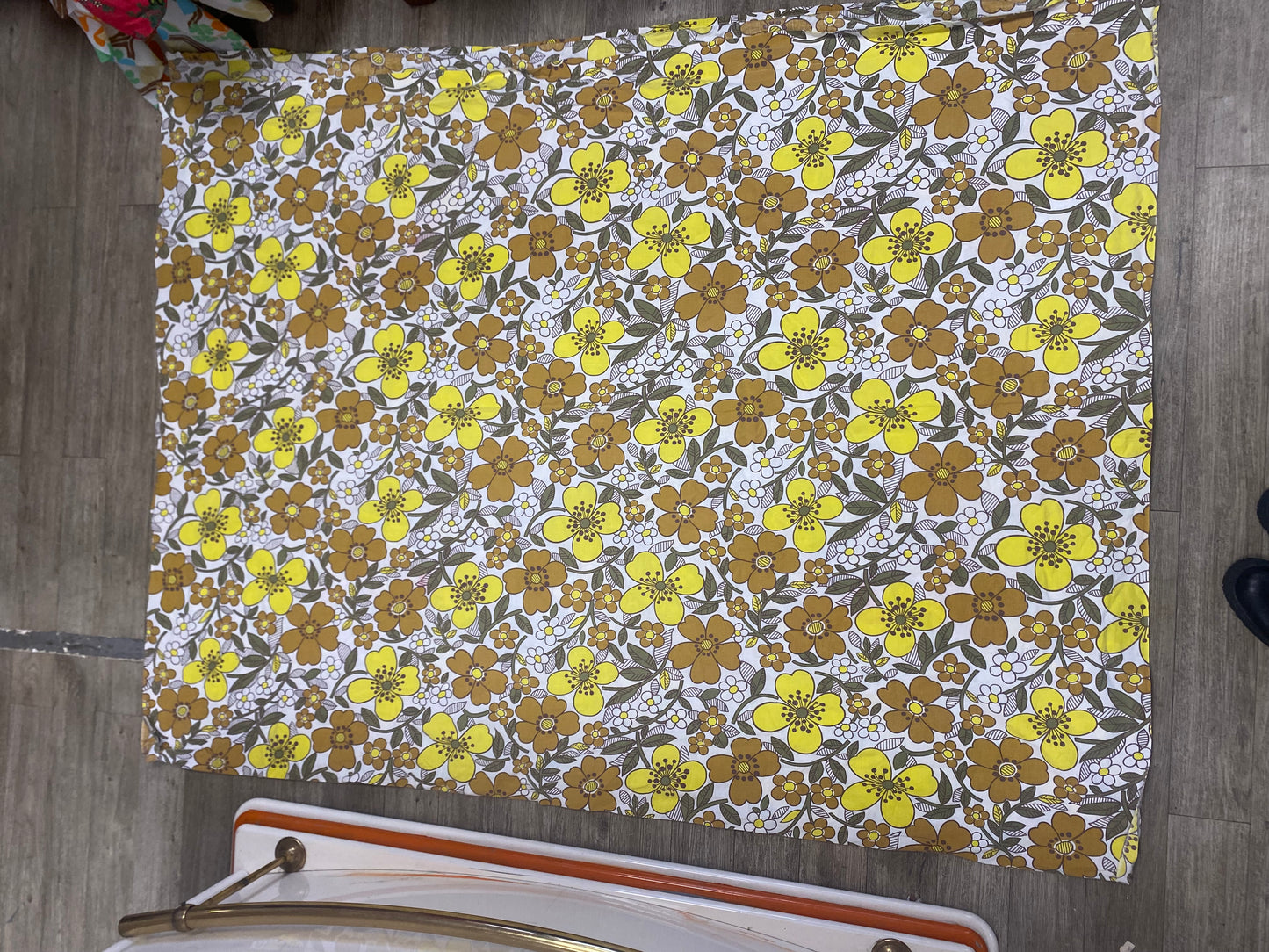 Drap à fleurs 70s