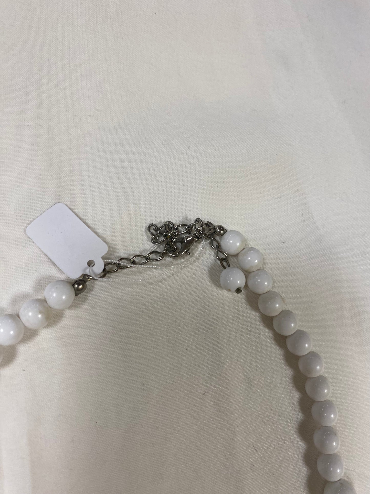Collier en perle plastique 80s
