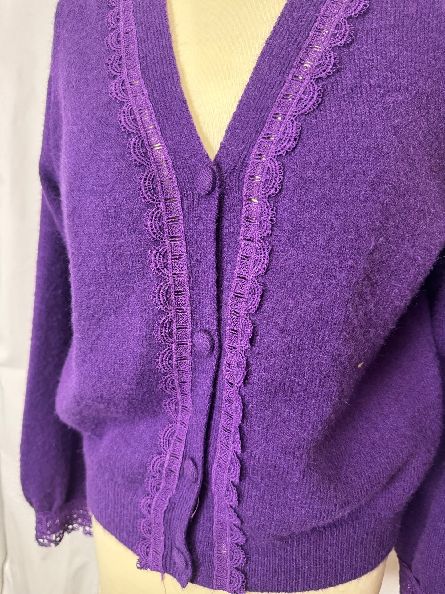 Cardigan violet