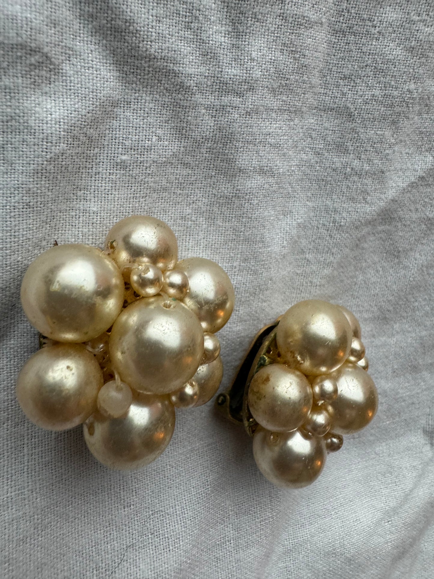 Boucle d'oreille à perles