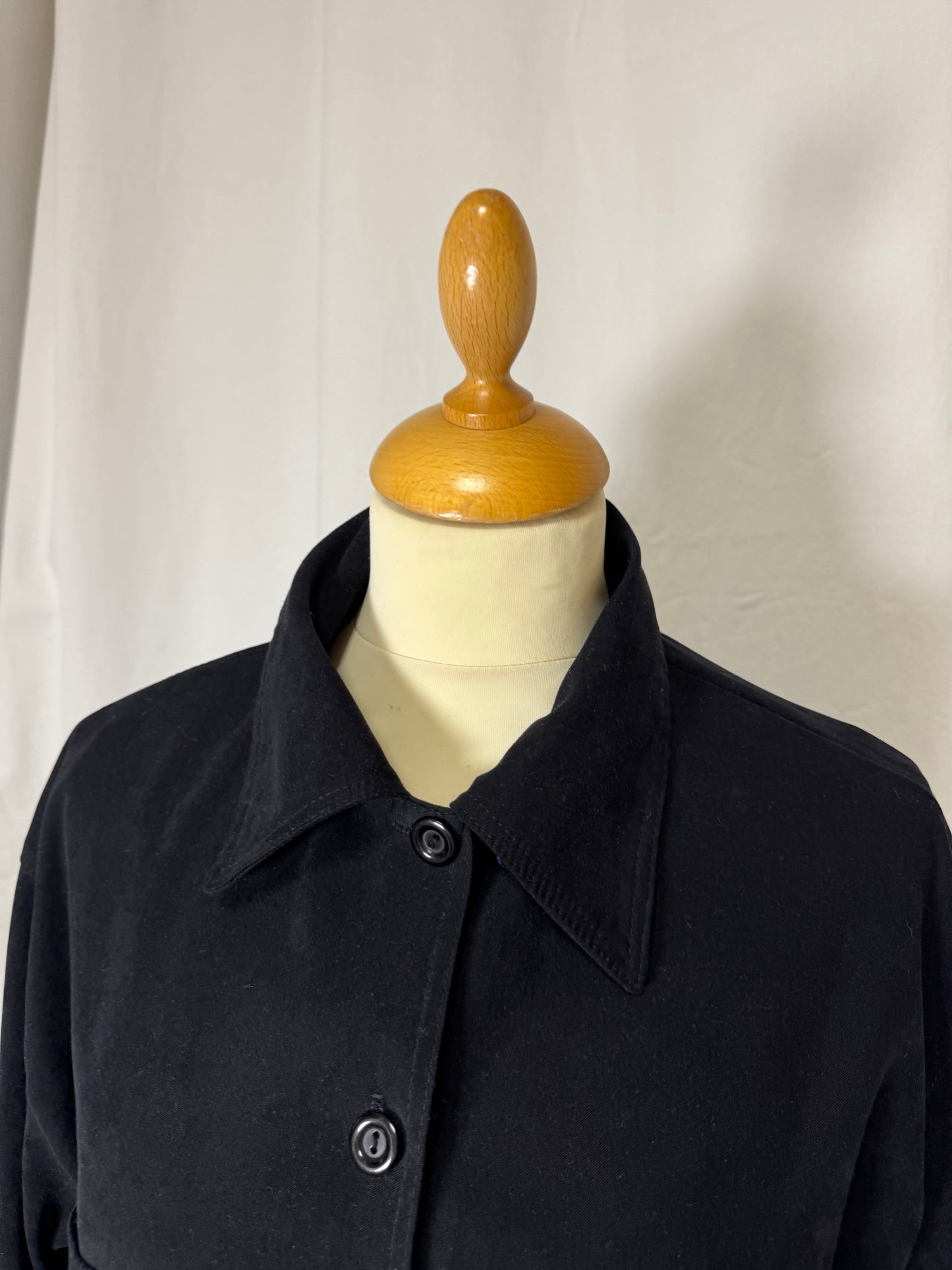 Sur chemise noir