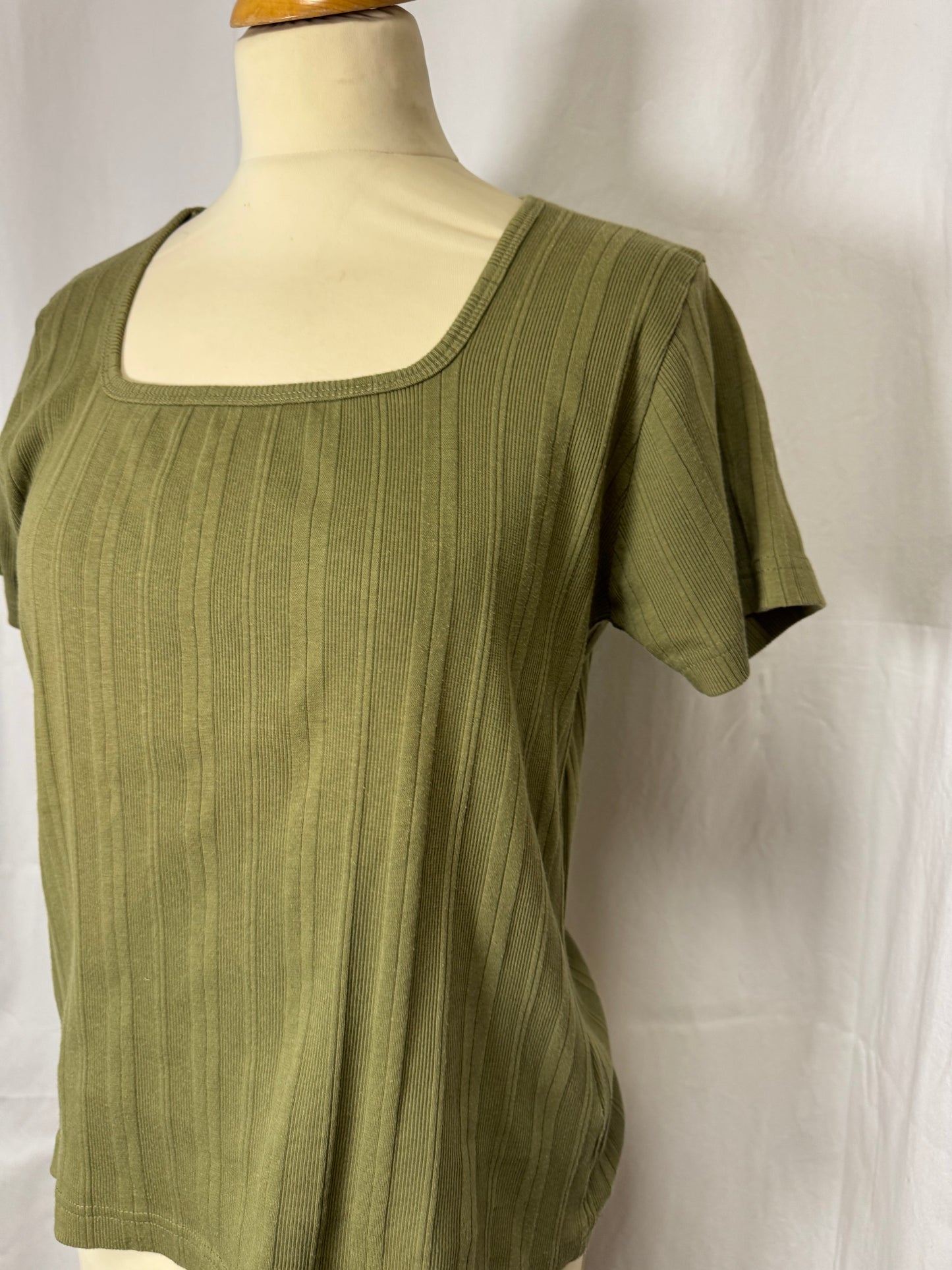 T-shirt kaki côtelé