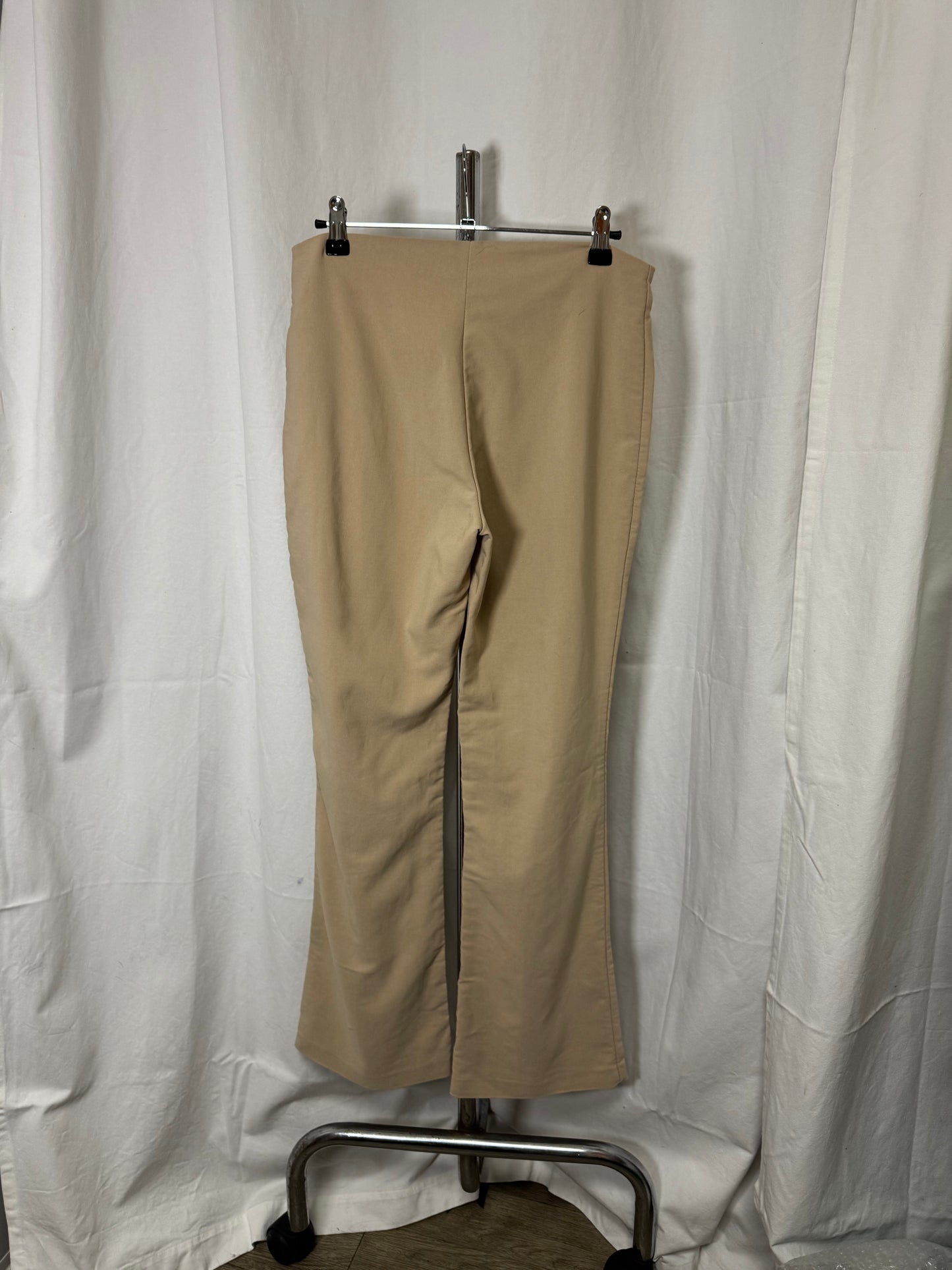 Pantalon beige flare