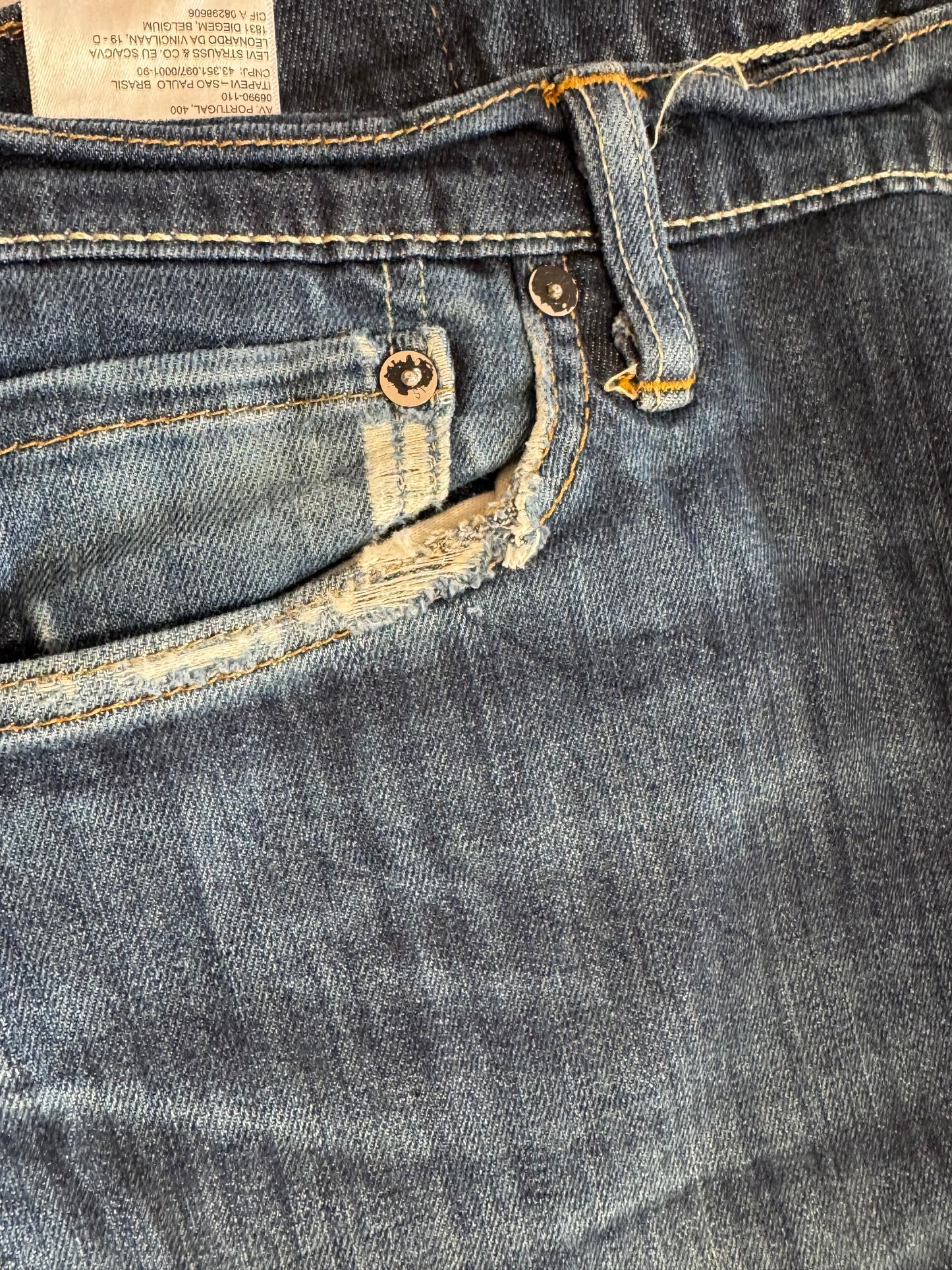 Jean Levis 504 W36 L32