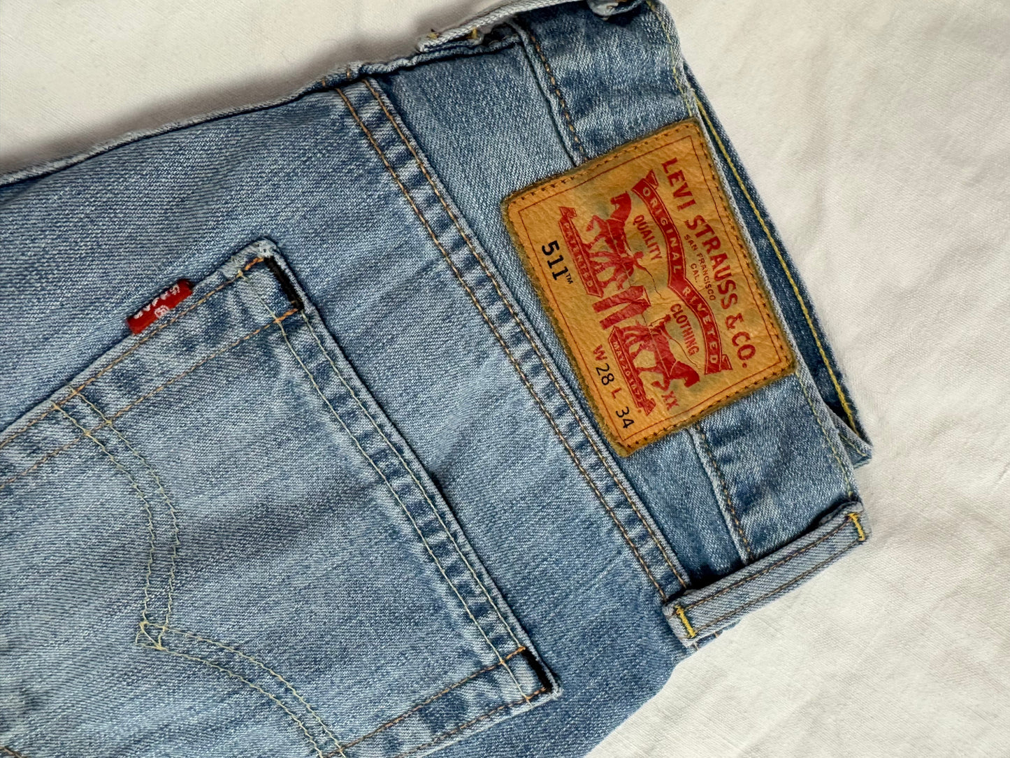 Jean Levis 511 W28 L34