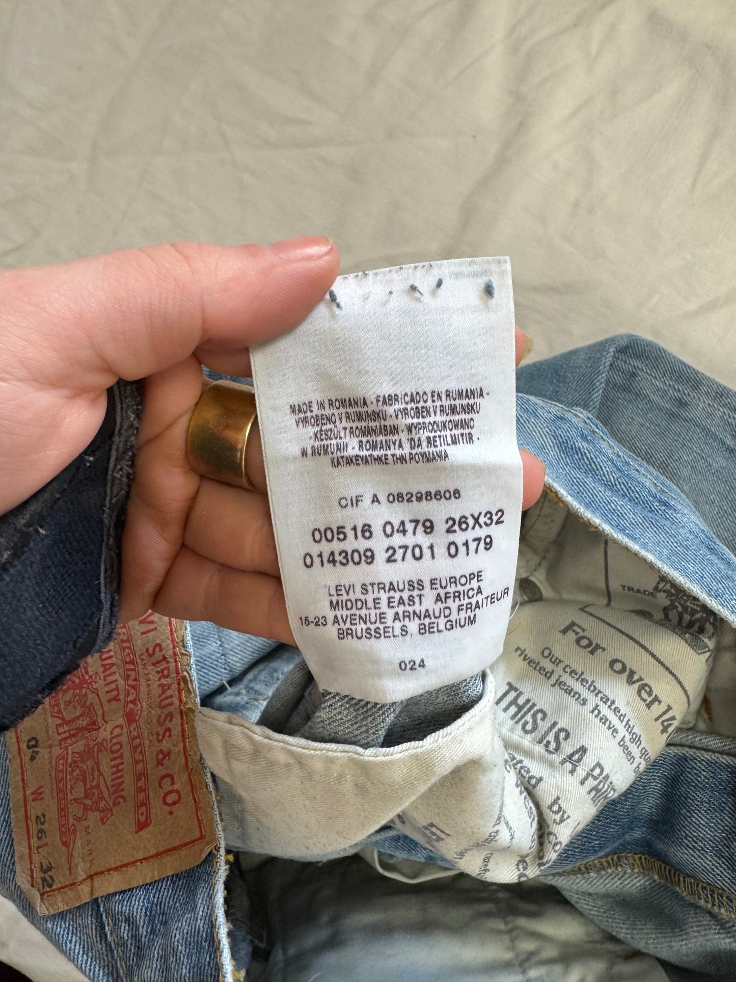 Jean Levis 516 04 W26 L32