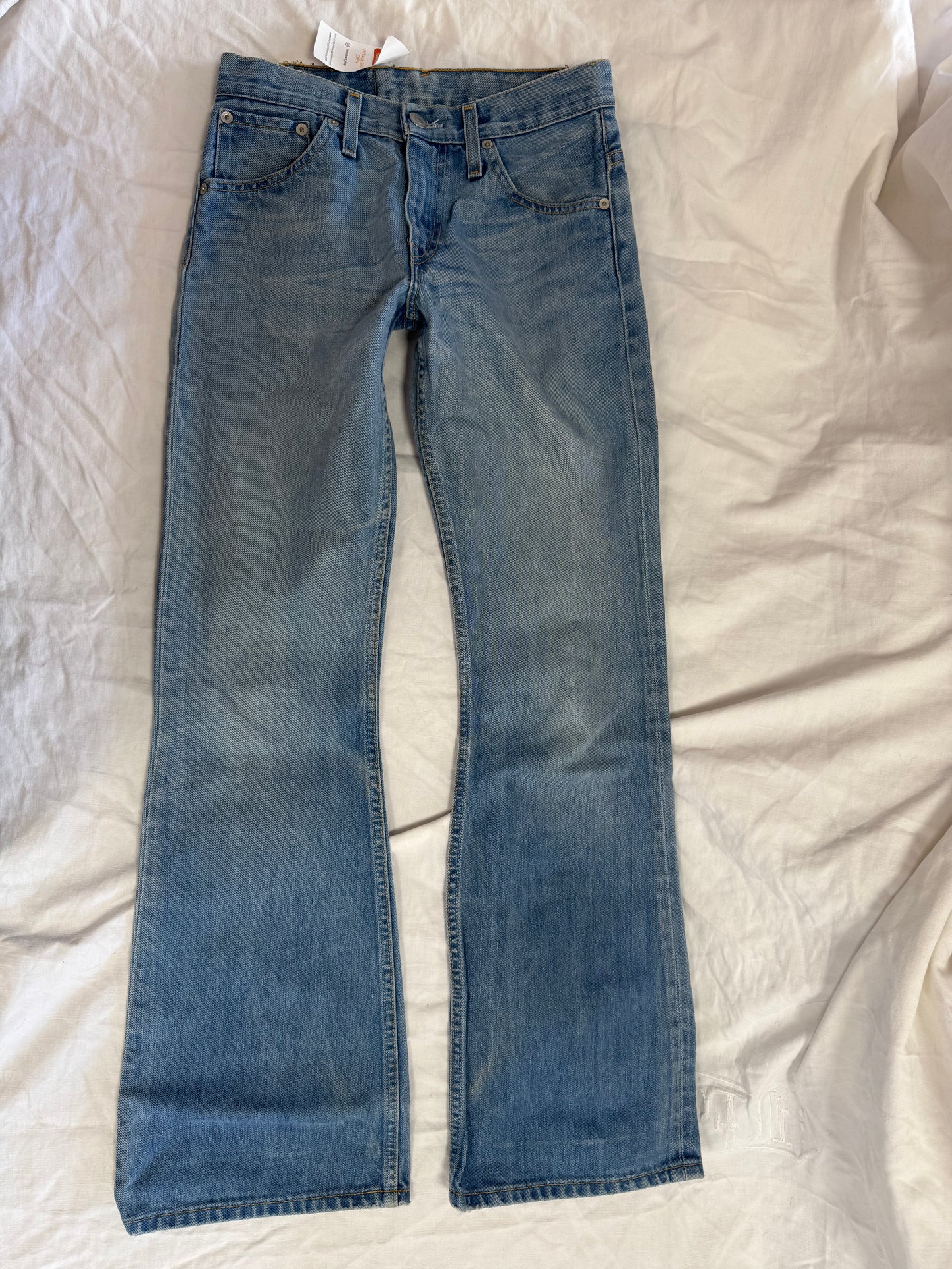 Jean Levis 516 04 W26 L32