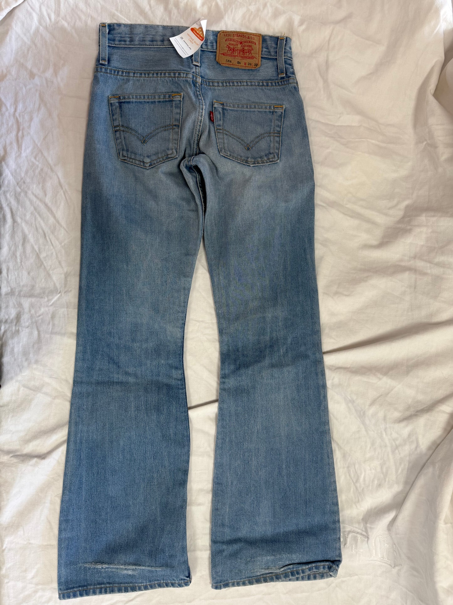 Jean Levis 516 04 W26 L32