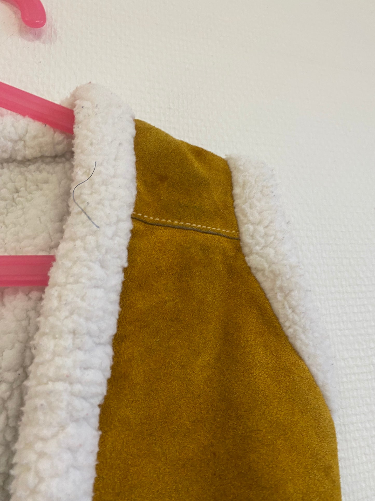 Gilet en peau lainée synthétique