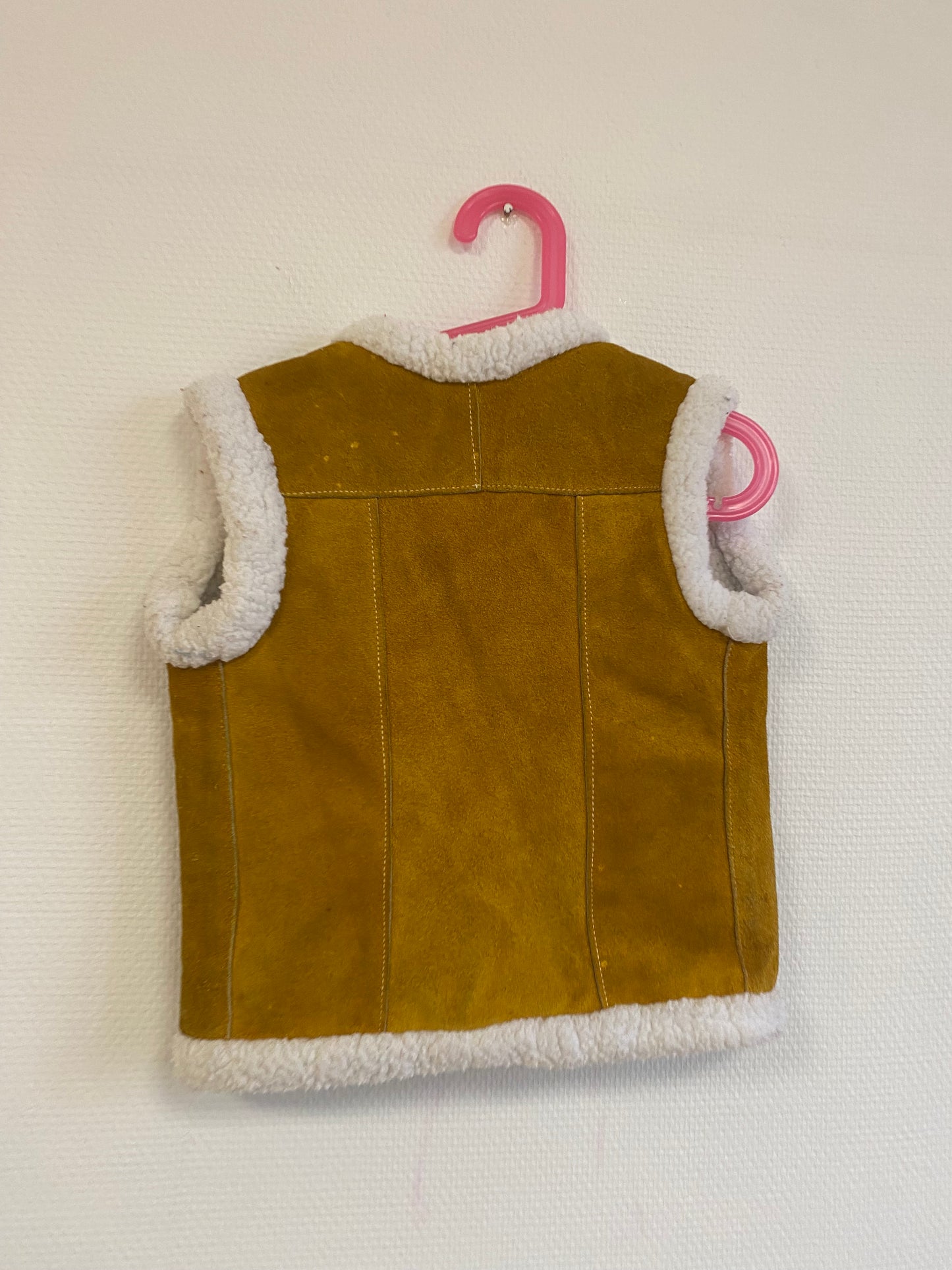 Gilet en peau lainée synthétique