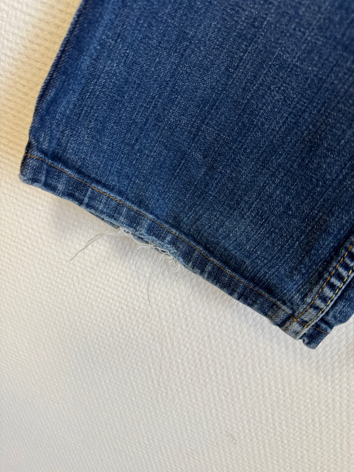 Jean Levis W28 L32