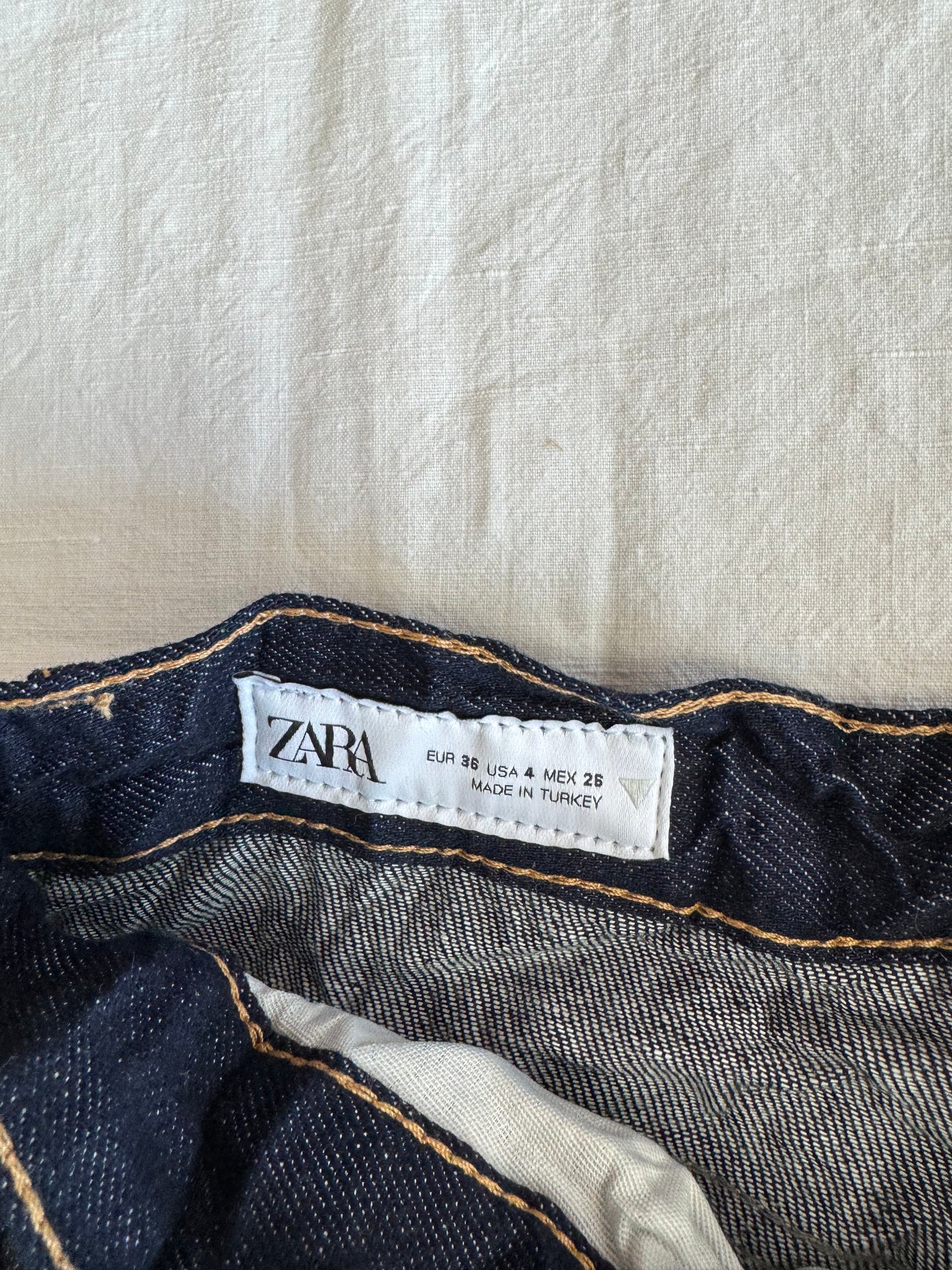 Jean brut Zara