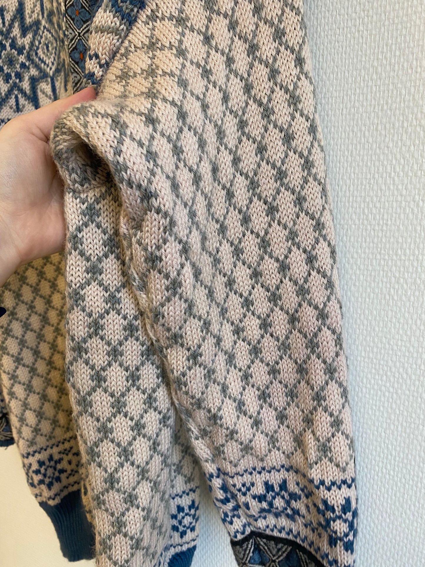 Cardigan norvégien Dale of Norway