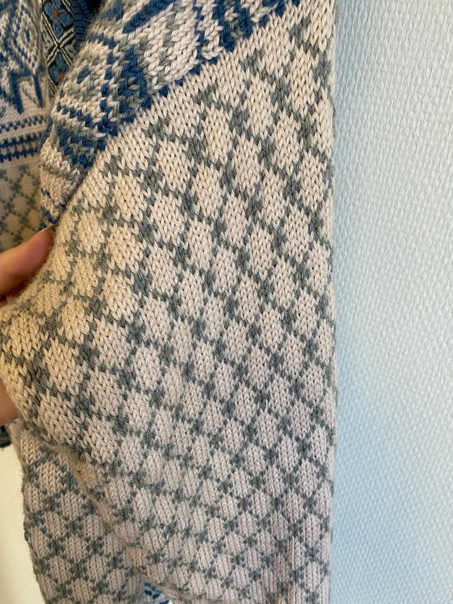 Cardigan norvégien Dale of Norway