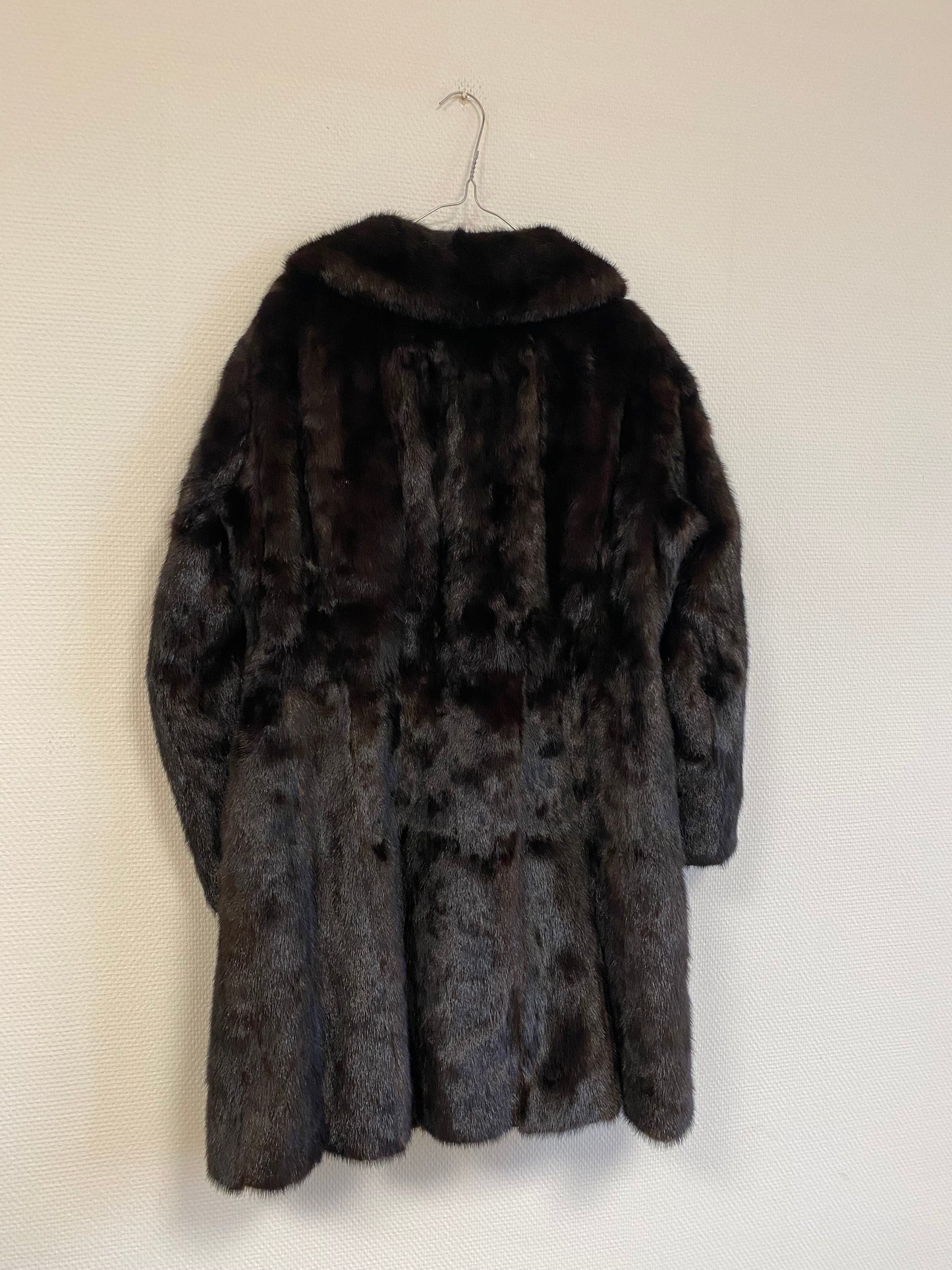 Manteau en fourrure mi long