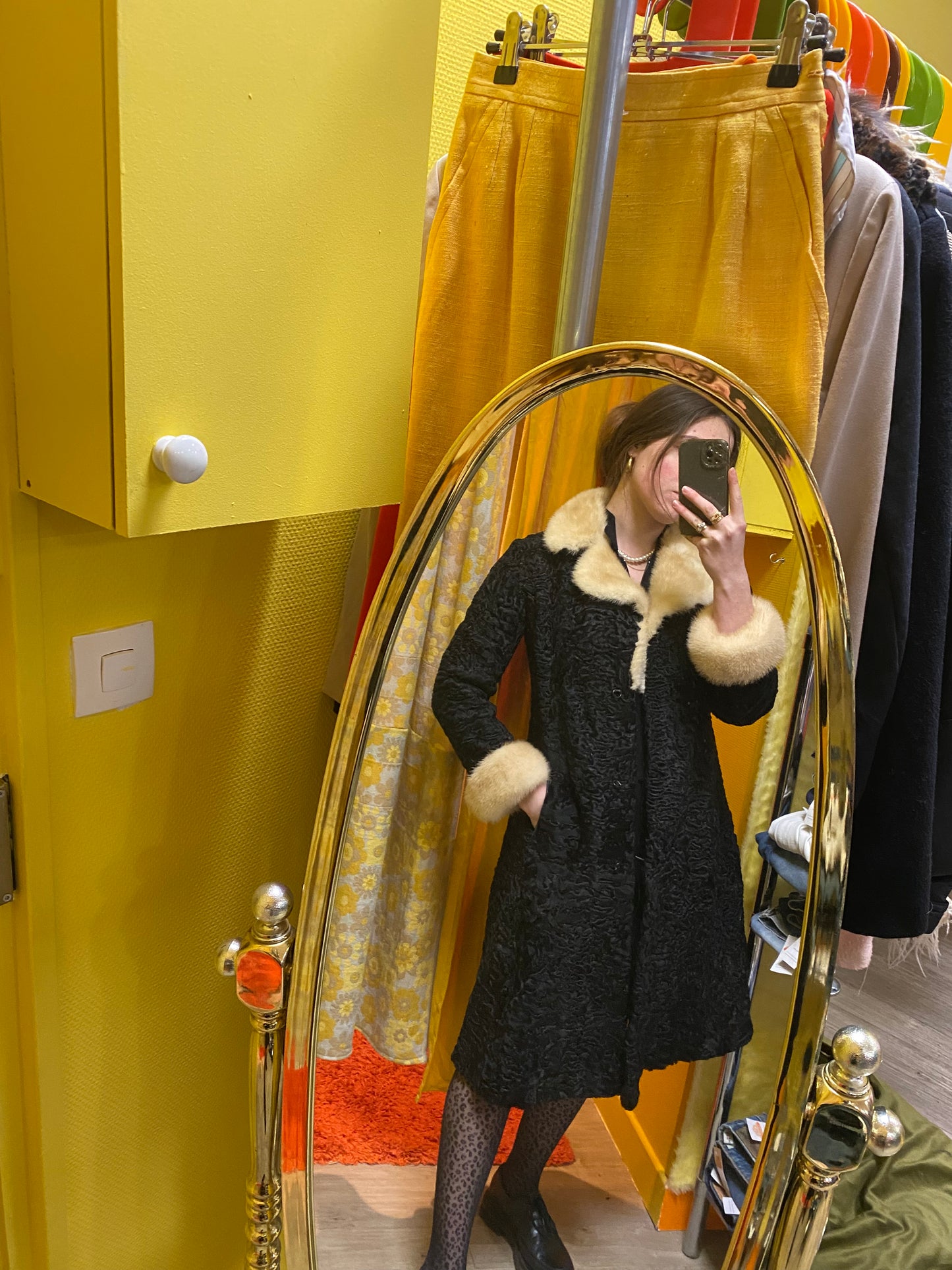 Manteau en fourrure astrakan et vison