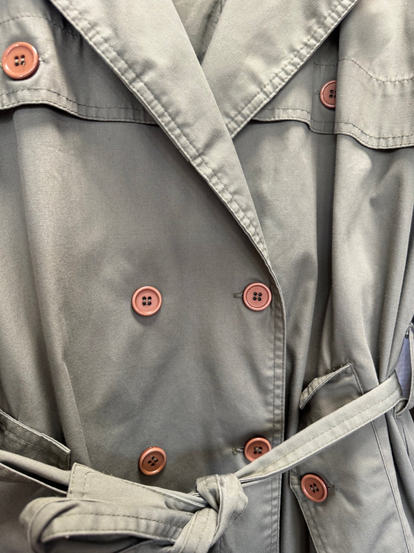Trench-coat kaki