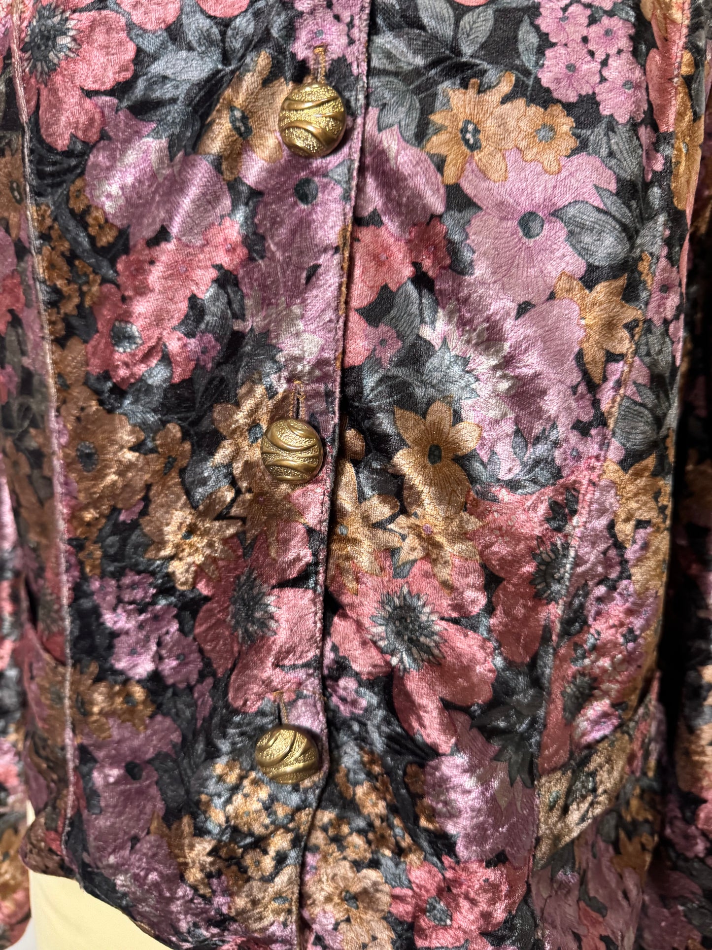 Veste à fleurs en velours