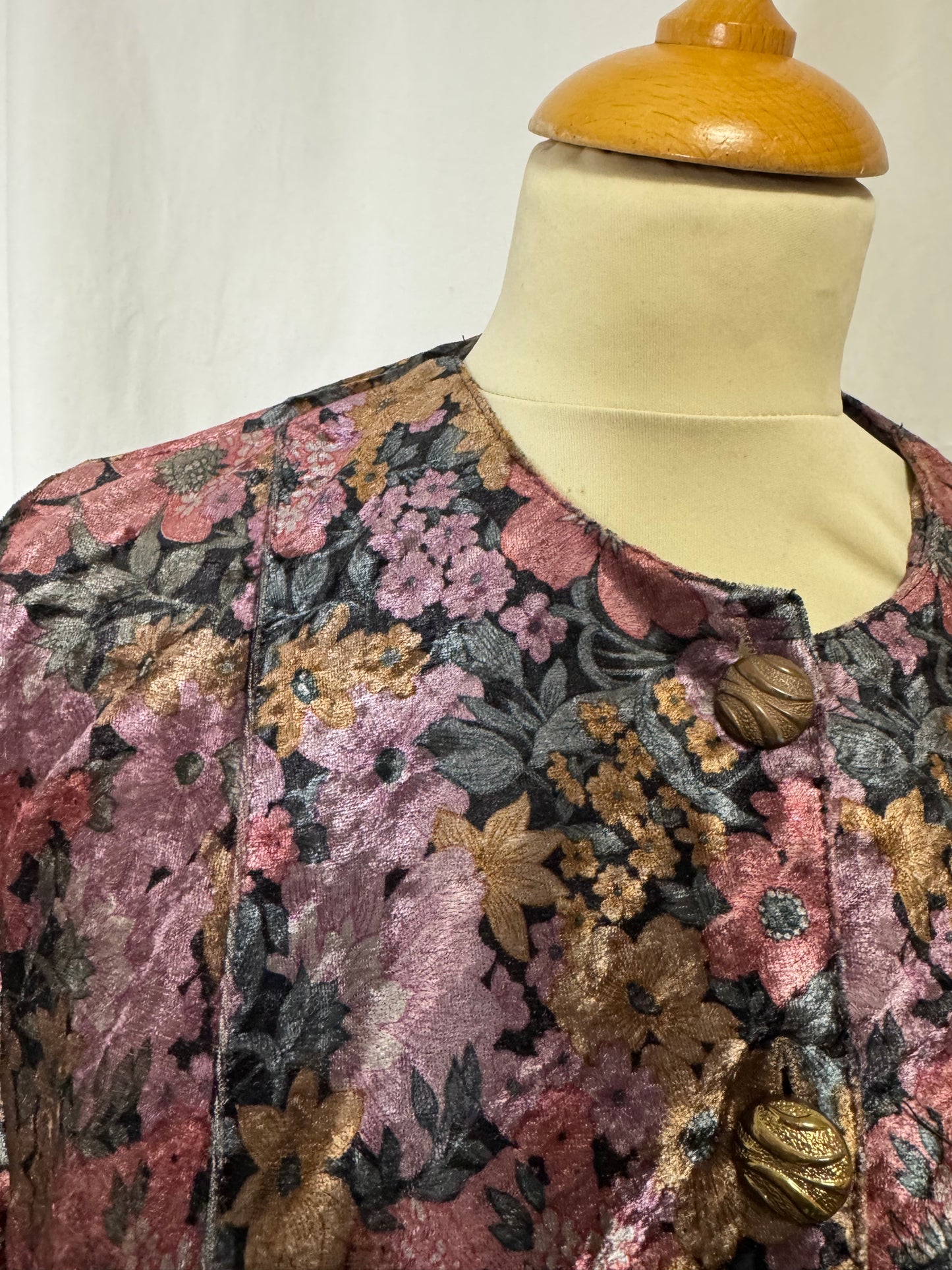 Veste à fleurs en velours